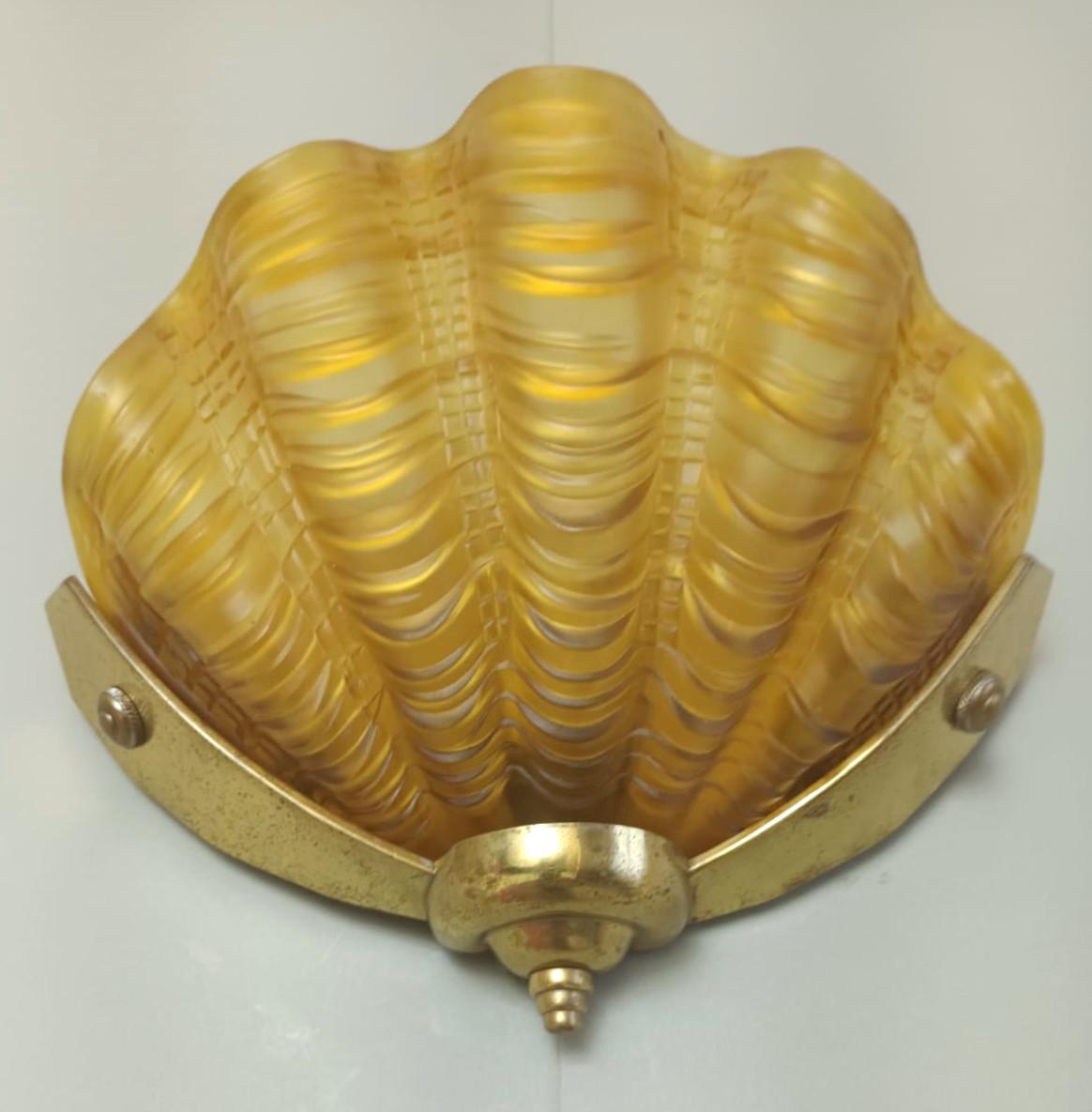 20th Century Pair of Art Deco Shell Sconces