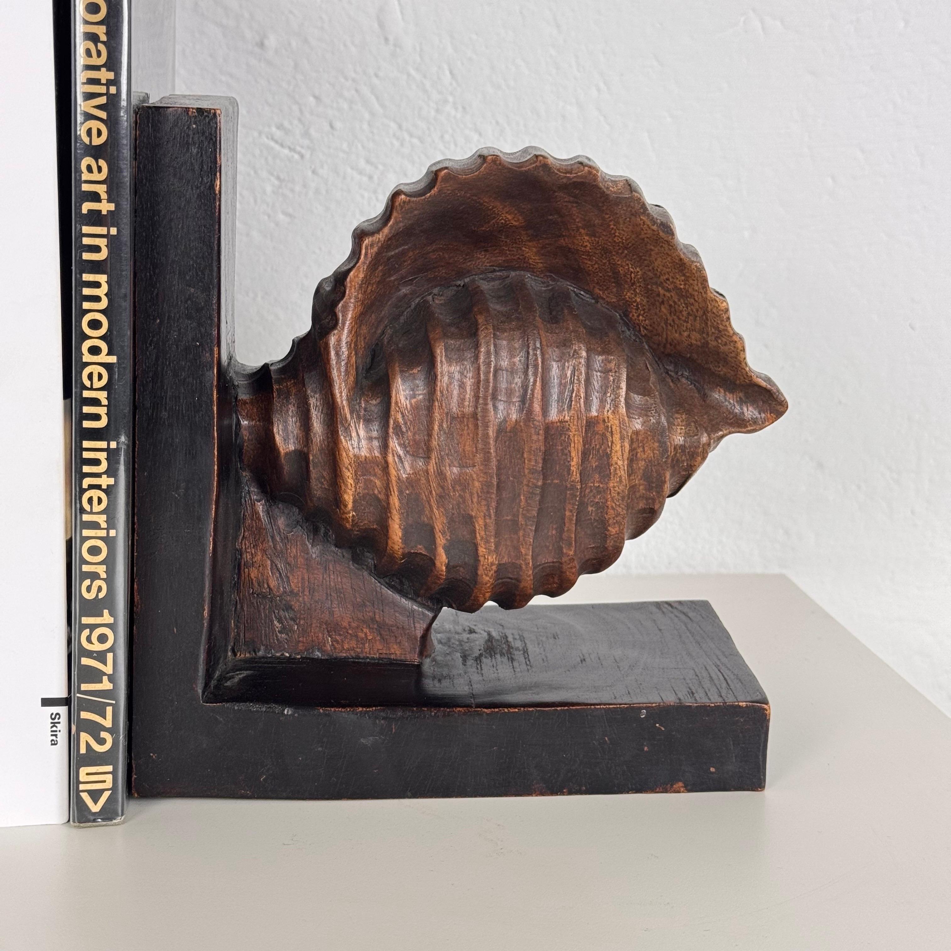 Mid-20th Century Pair of Art Deco Shell-Shaped Bookends, Italy, 1930s For Sale