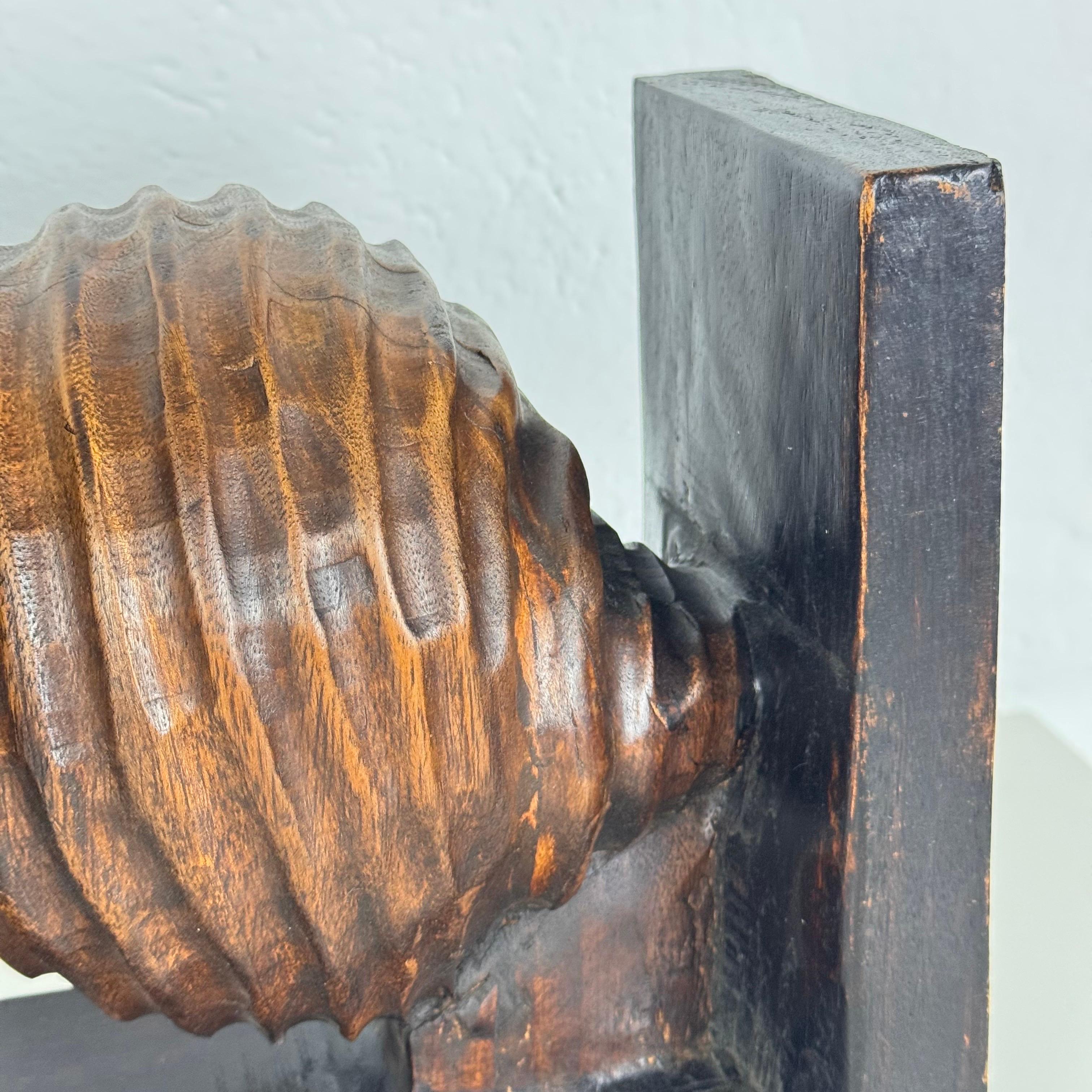 Pair of Art Deco Shell-Shaped Bookends, Italy, 1930s For Sale 1