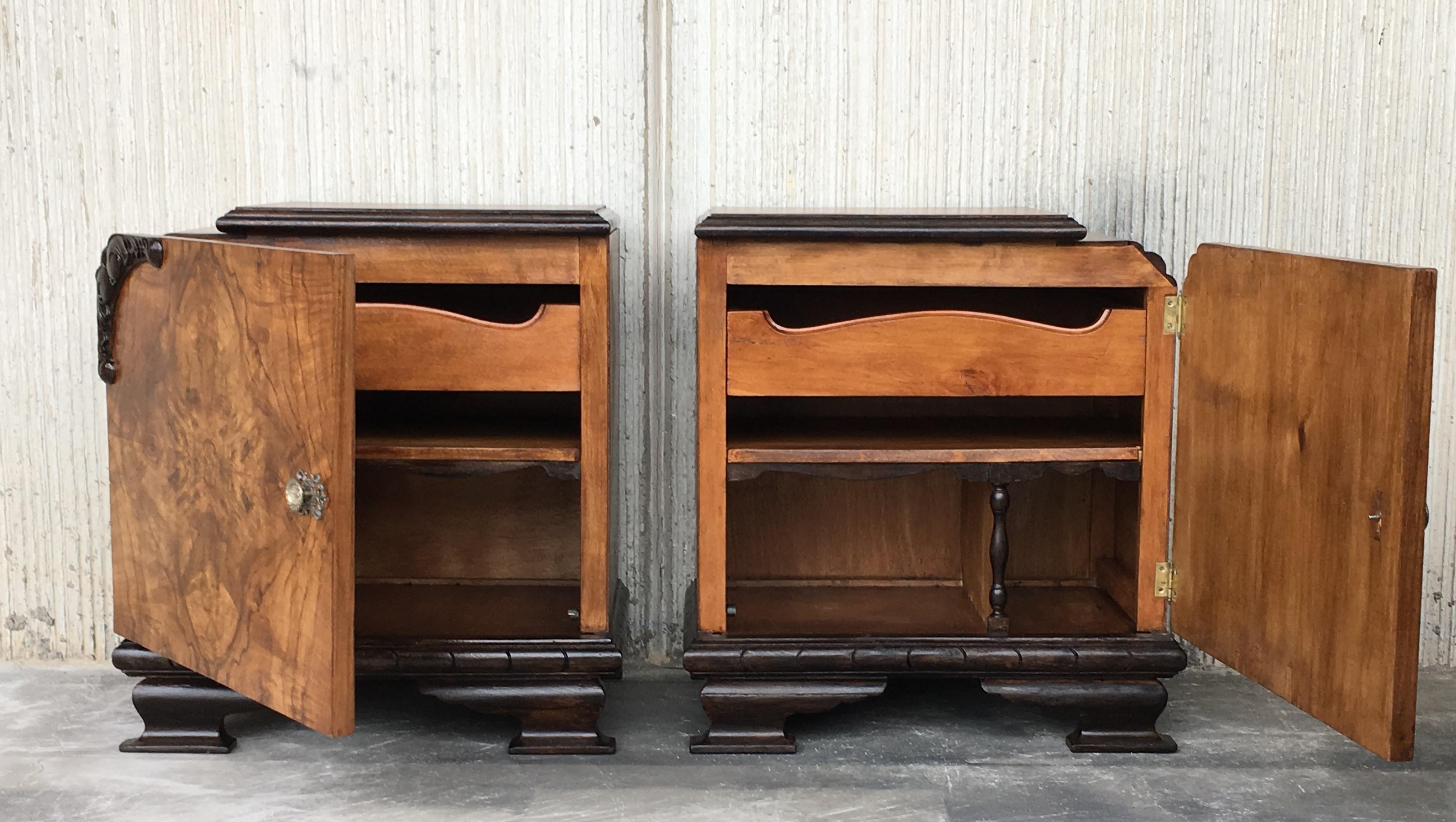 20th Century Pair of Art Deco Side Cabinets or Nightstands with Ebonized Base and Burl Walnut