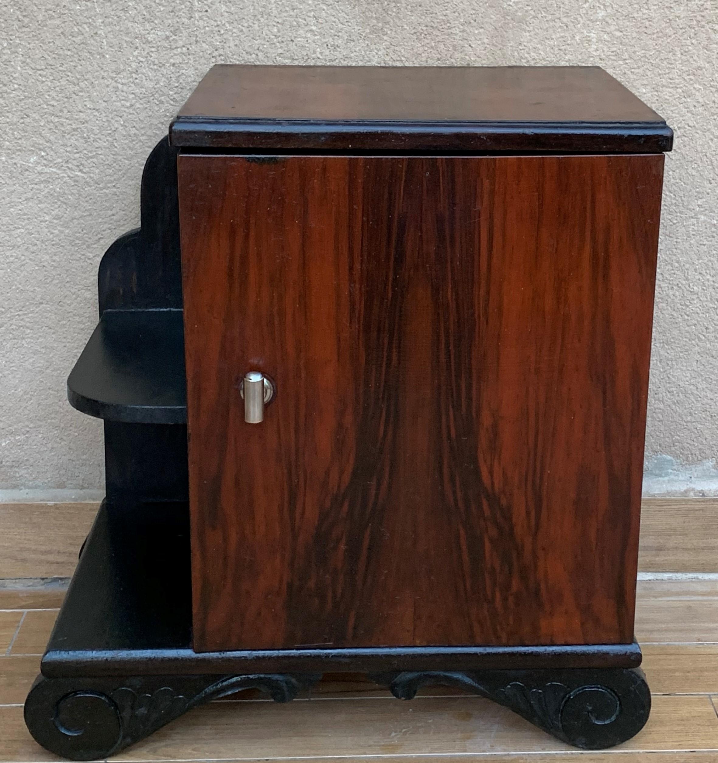 20th Century Pair of Art Deco Side Cabinets or Nightstands with Ebonized Base and Burl Walnut For Sale