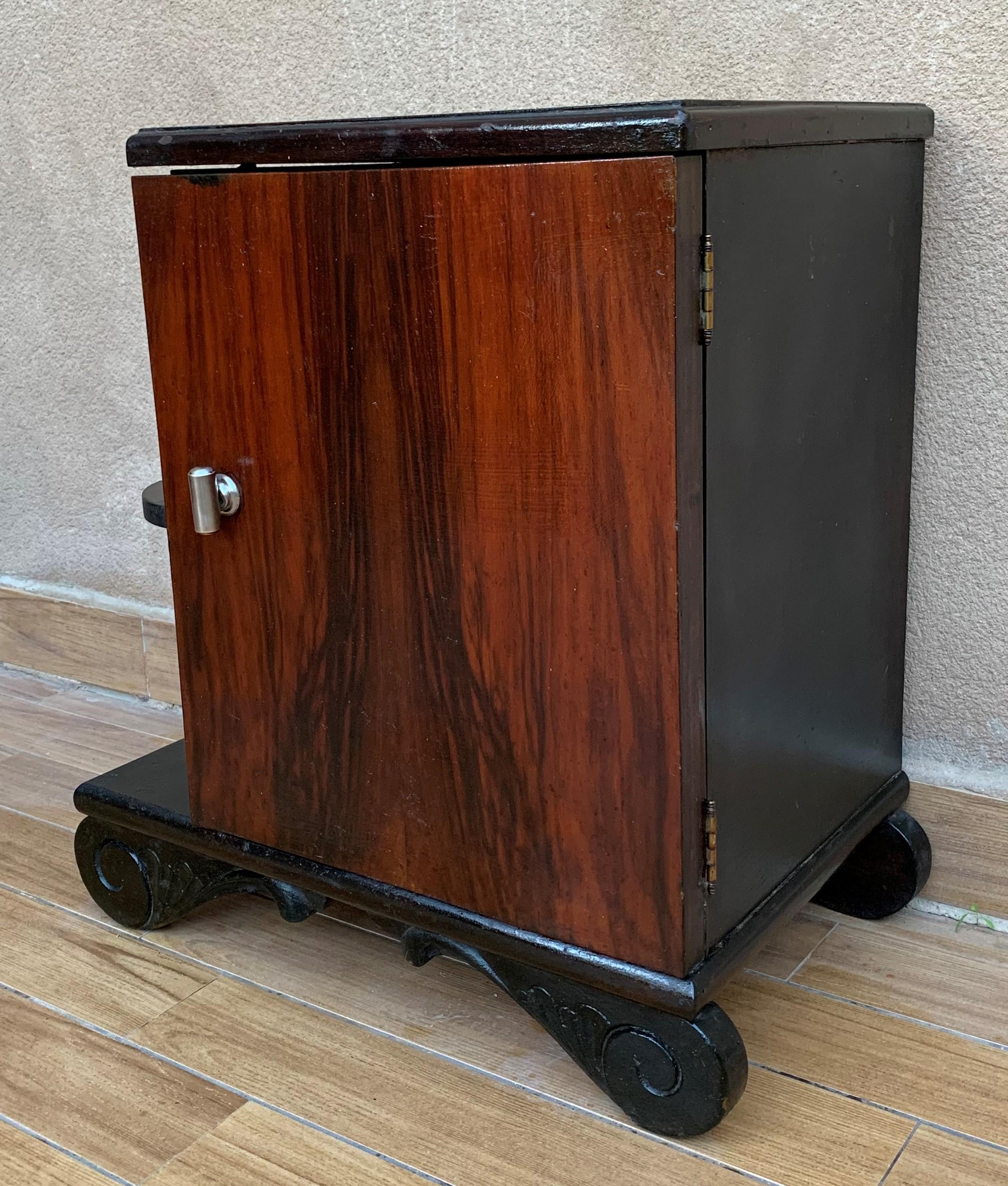 Pair of Art Deco Side Cabinets or Nightstands with Ebonized Base and Burl Walnut For Sale 2