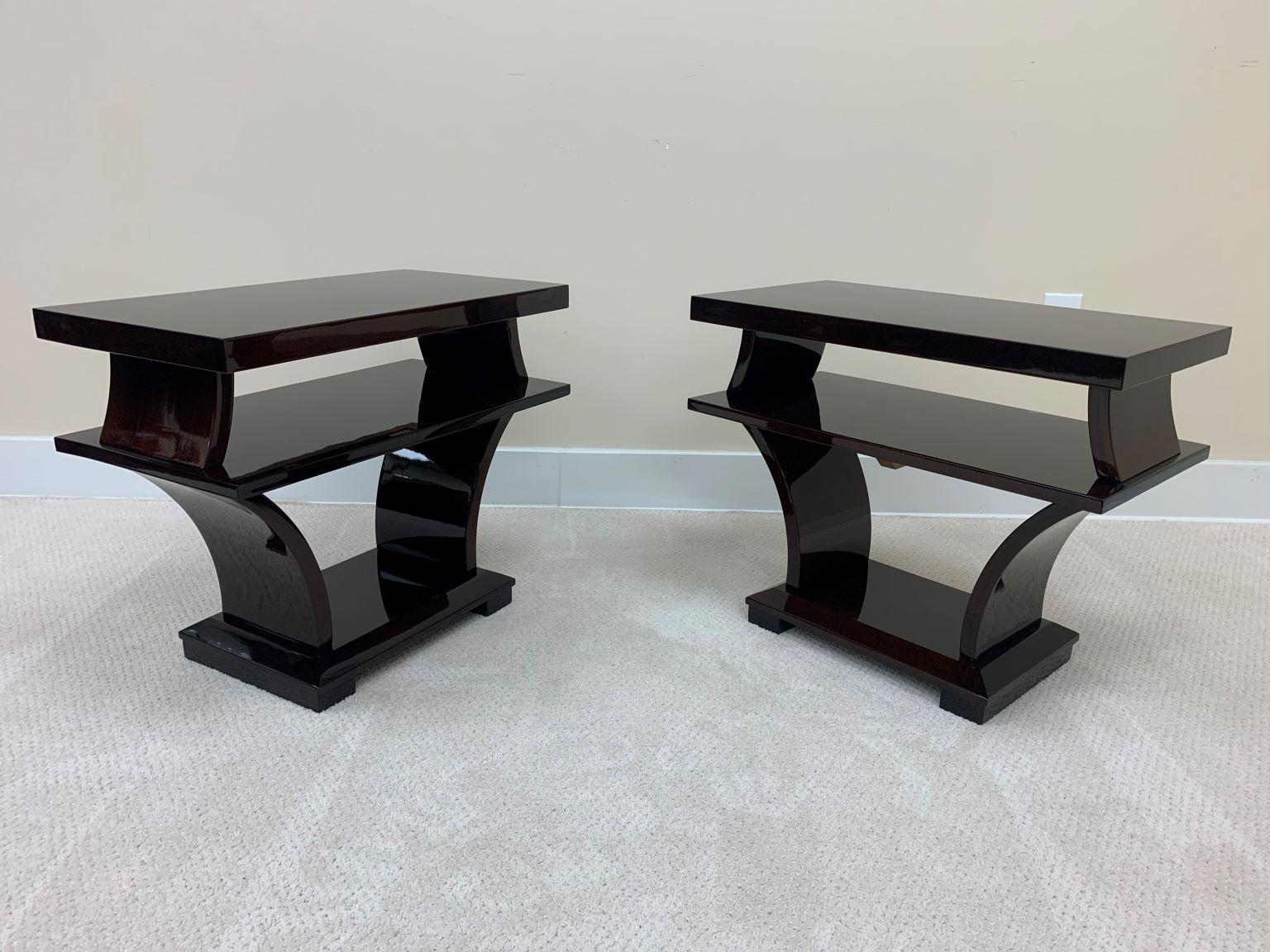 Pair of Art Deco Side Tables, Streamline American Modern  Circa 1940’s In Excellent Condition For Sale In Bernville, PA