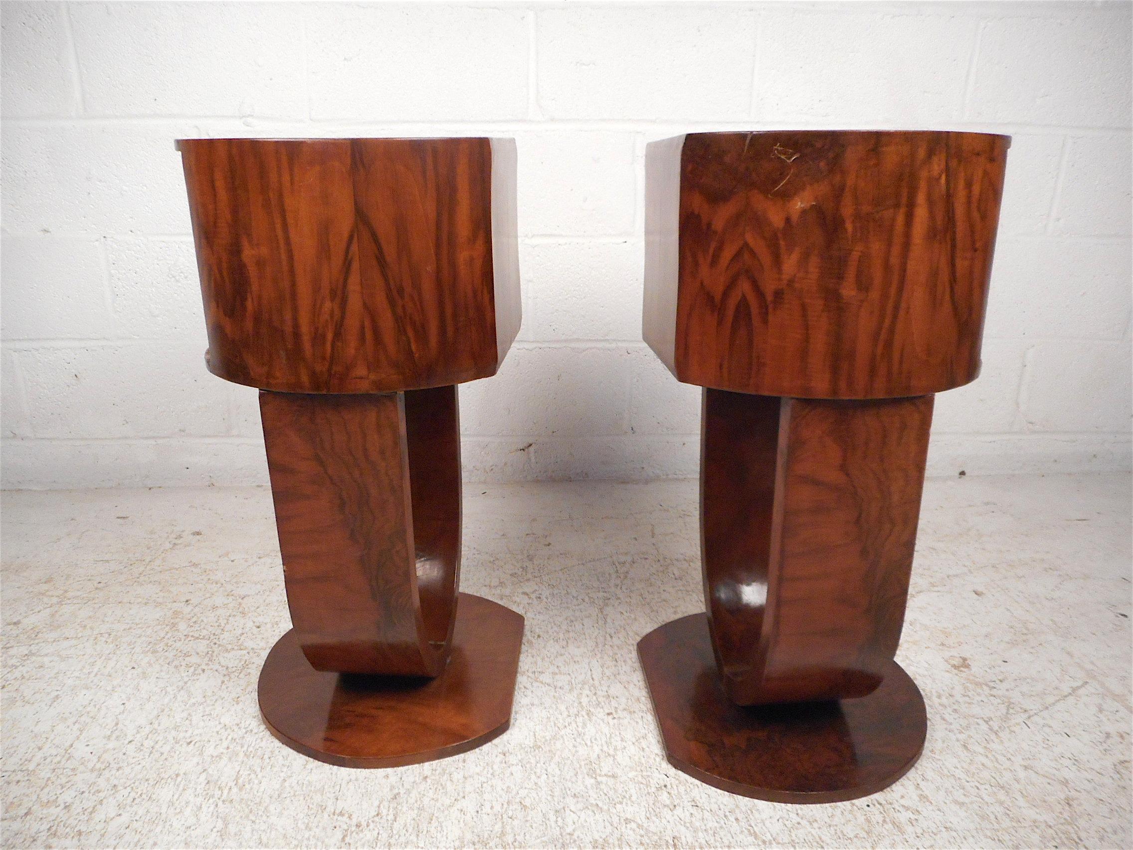 Walnut Pair of Art Deco Side Tables