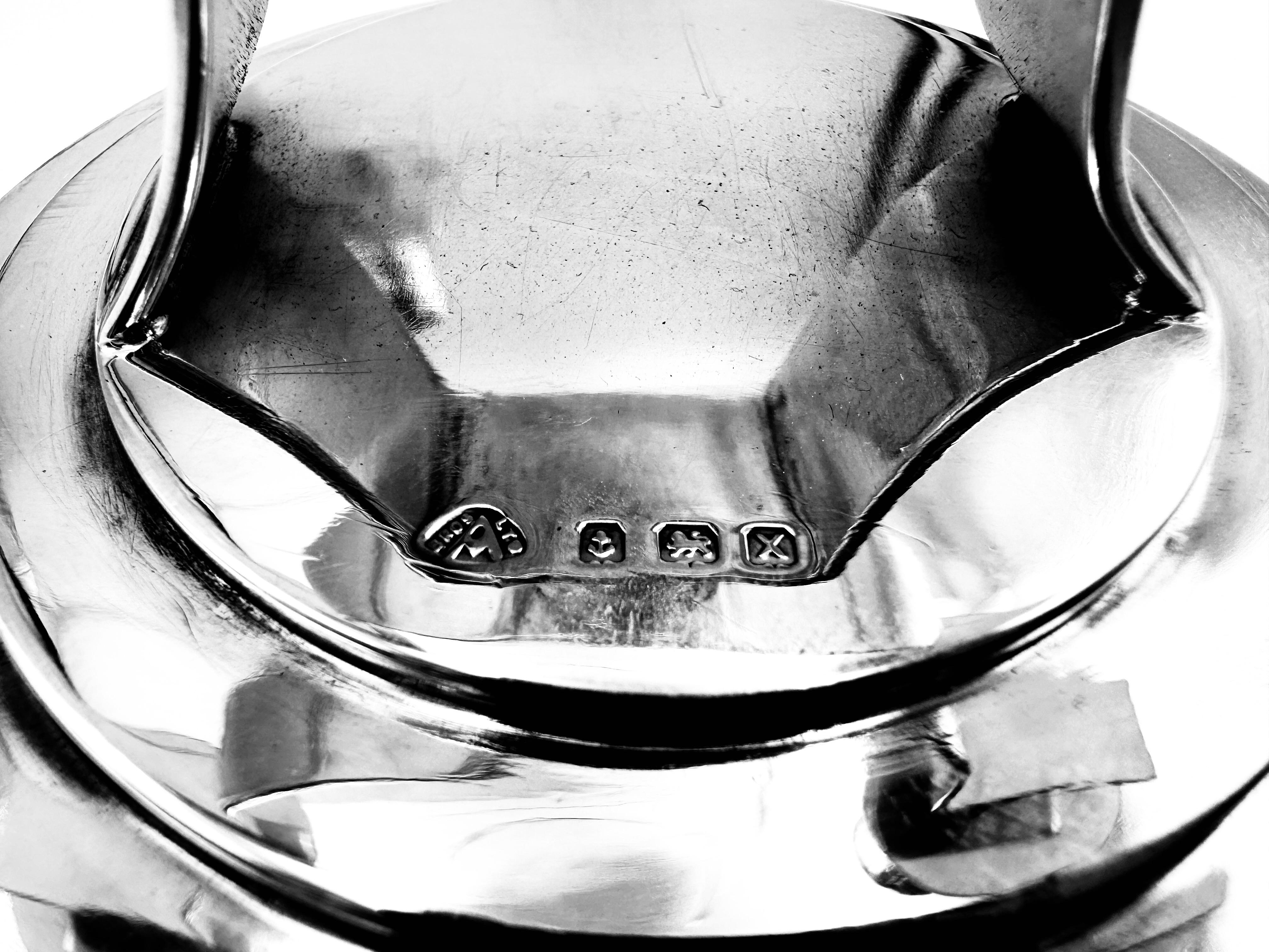 Argento Coppia di candelabri in argento Art Déco in vendita