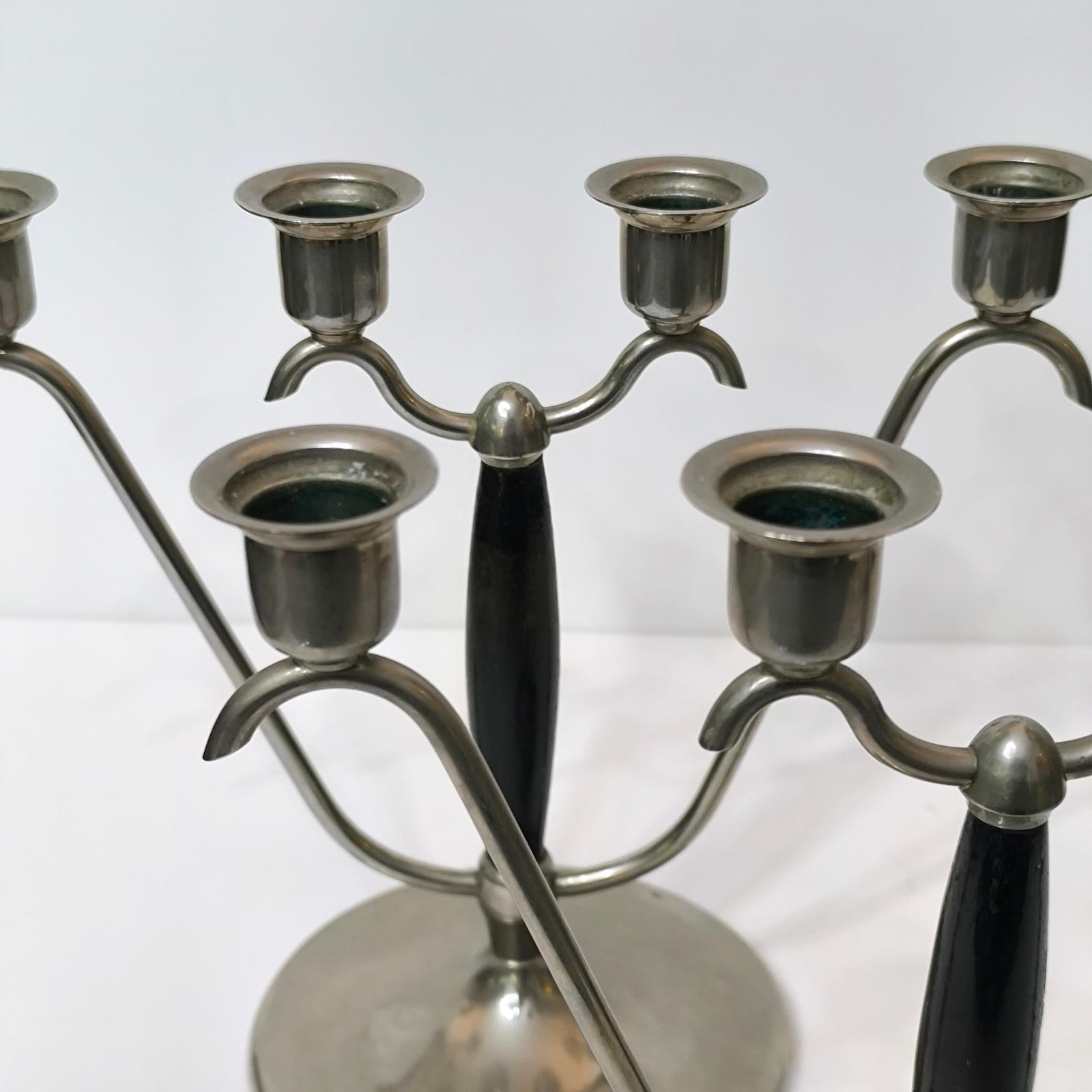 Coppia di candelabri in legno e placcati in argento Art Deco a quattro luci, circa 1930 in vendita 5