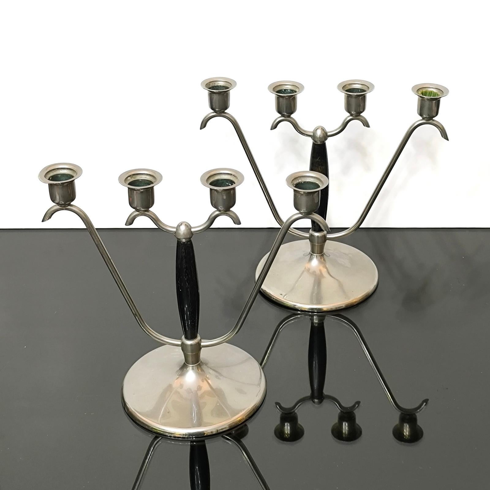 Art Déco Coppia di candelabri in legno e placcati in argento Art Deco a quattro luci, circa 1930 in vendita