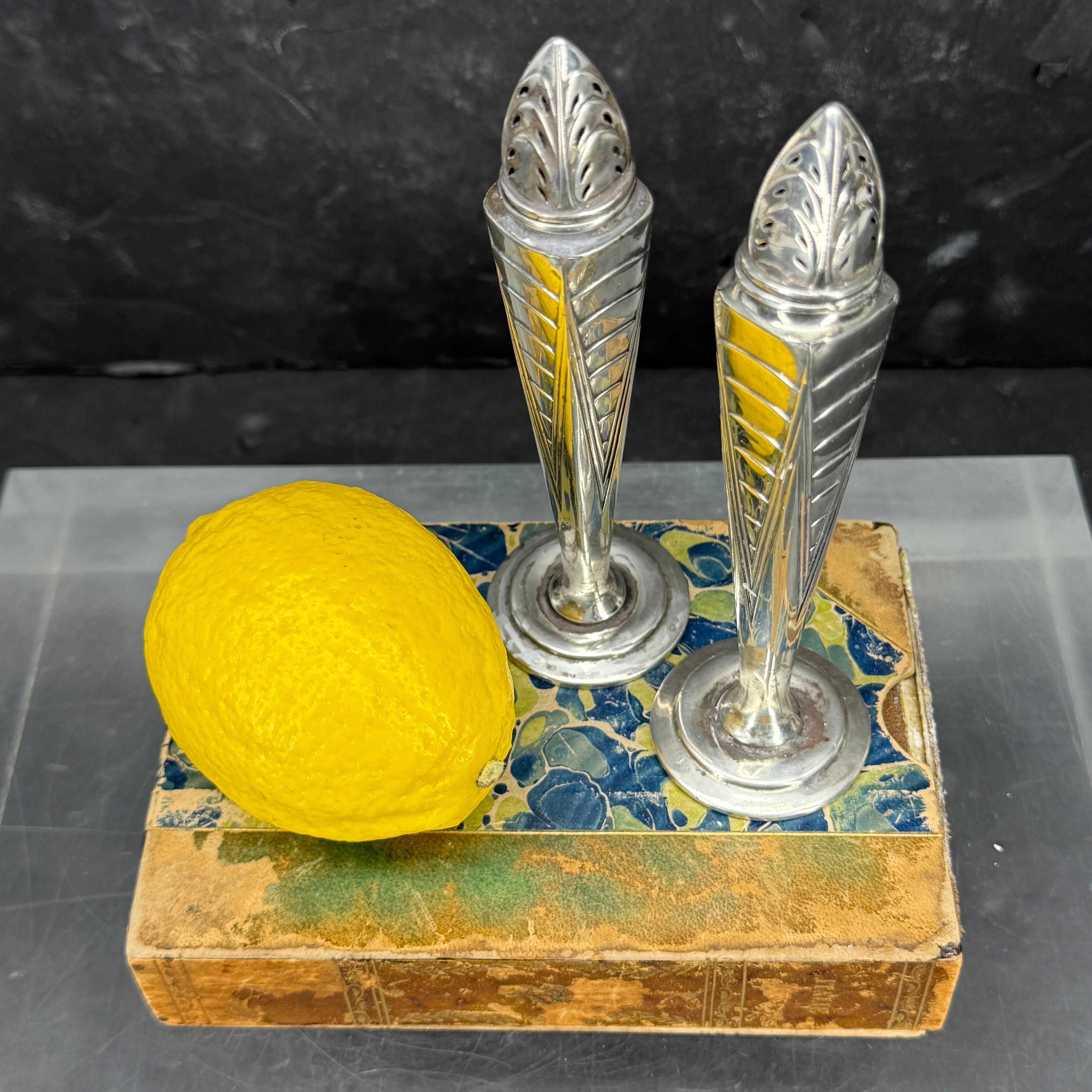 English Pair of Art Deco Silver Salt & Pepper Shakers For Sale