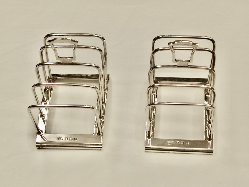 Pair of Art Deco Silver Toast Racks, Dated 1941/46, Suckling Bros, Birmingham In Good Condition For Sale In London, GB