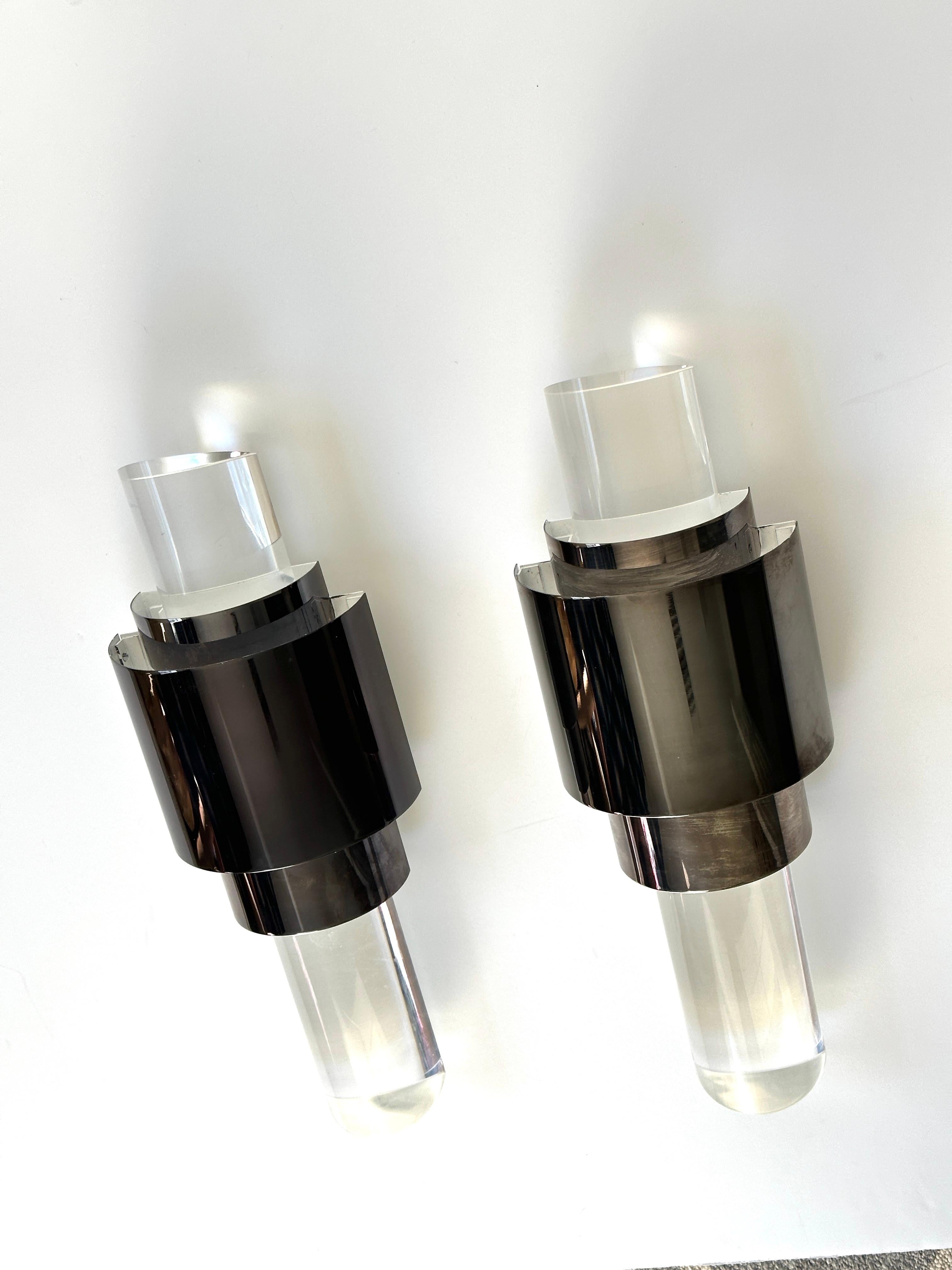 Contemporary Pair of Art Deco Skyscraper Style Sconces in Patina Bronze and Lucite