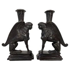 Ein Paar Art-Déco-Kerzenhalter aus Sphinx von Maitland Smith