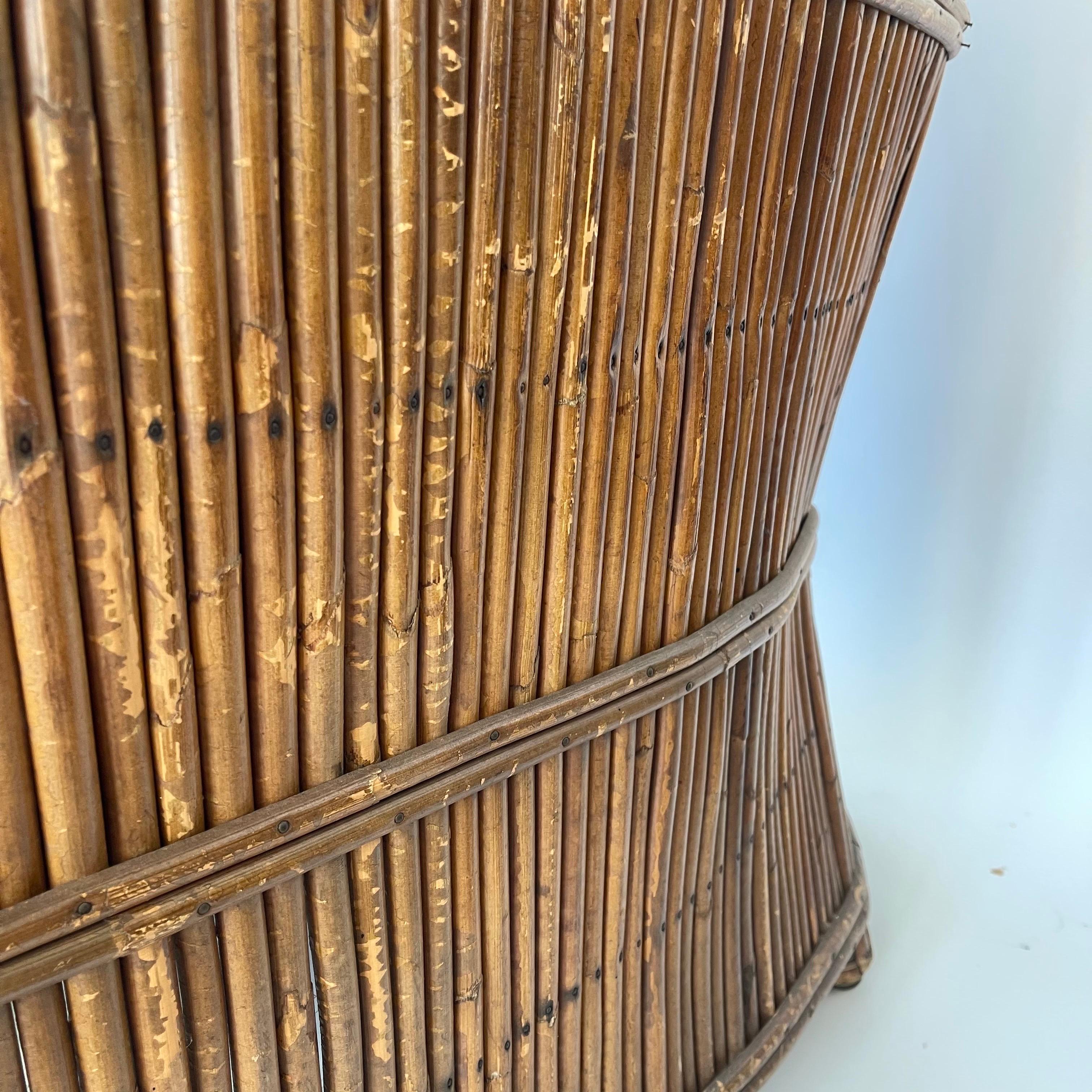 Paire de fauteuils Art Deco en rotin fendu, USA, Circa 1940s en vente 4