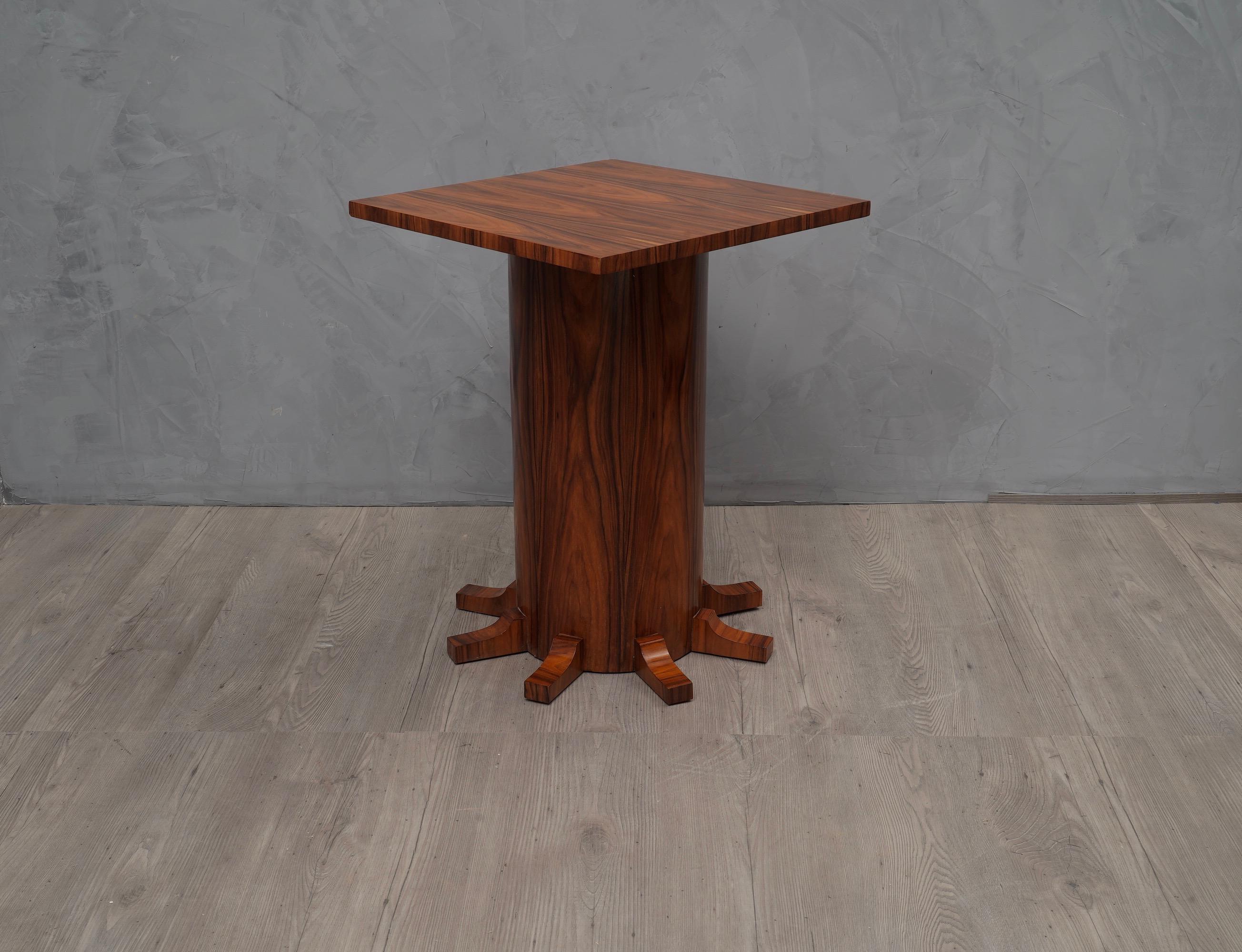 Italian Pair of Art Deco Square Walnut Wood Side Tables, 1920