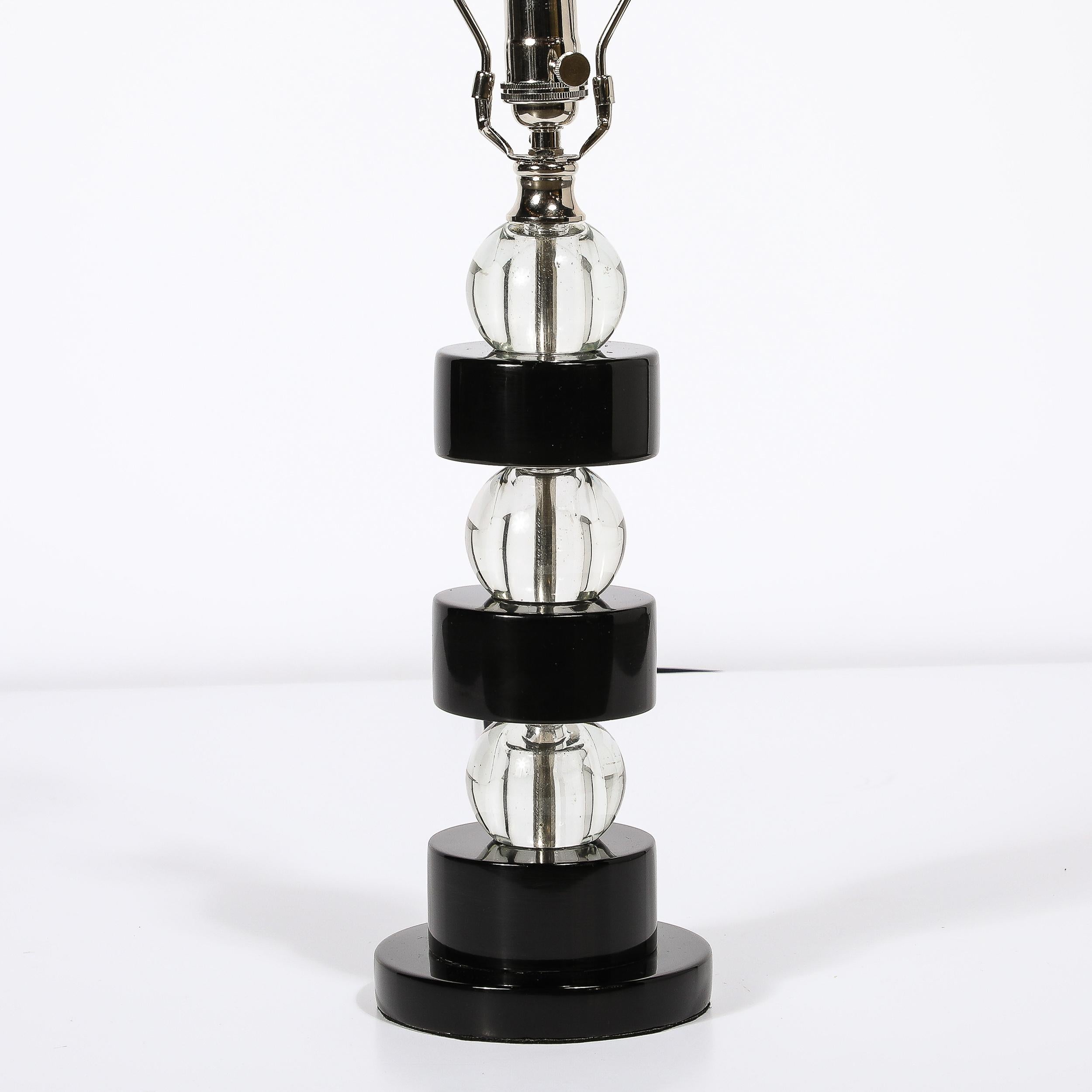 Paar gestapelte Art-Déco-Kugel-Tischlampen aus schwarzem Lack und Glas von Russel Wright, Art déco im Angebot 1