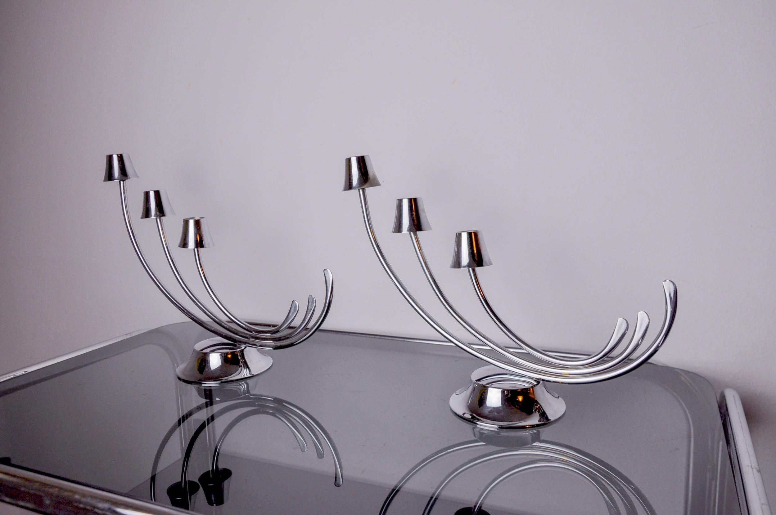 Hollywood Regency Pair of art deco stainless steel 3-flame candlesticks, Spain, 1970 For Sale