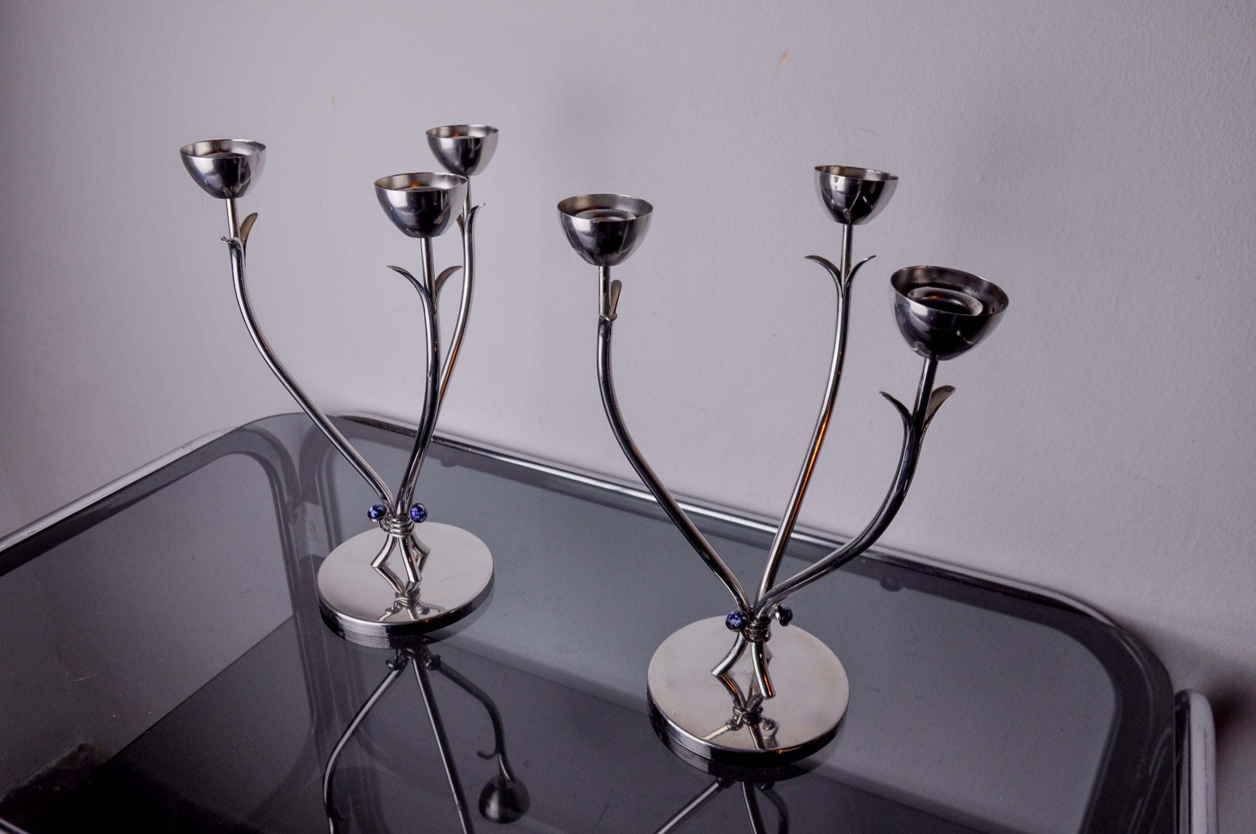 Pair of art deco stainless steel candlesticks with 3 flames and blue In Good Condition For Sale In BARCELONA, ES
