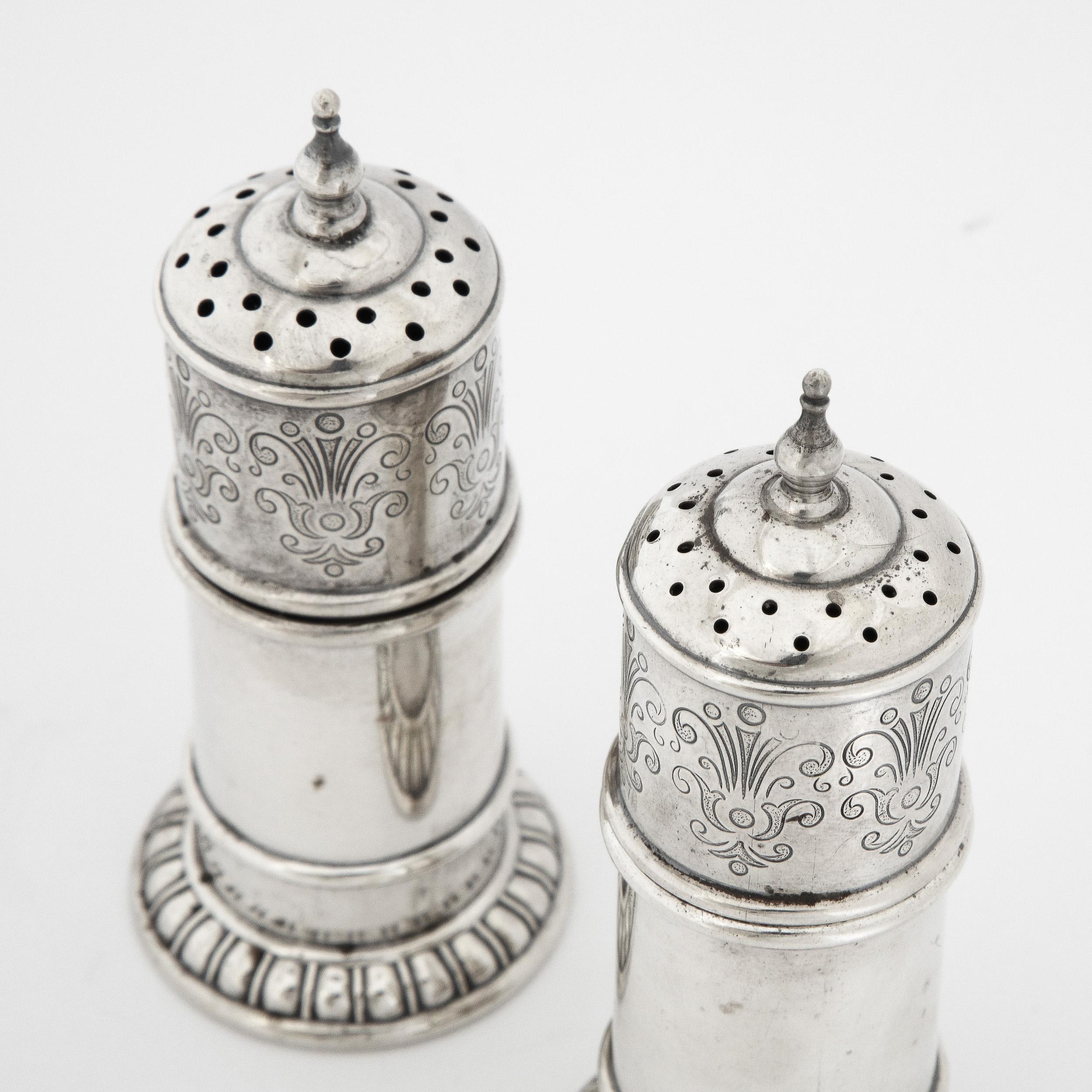 Pair of Art Deco Sterling Salt and Pepper Shakers by Rogers, Lunt and Bowlen Co. For Sale 3