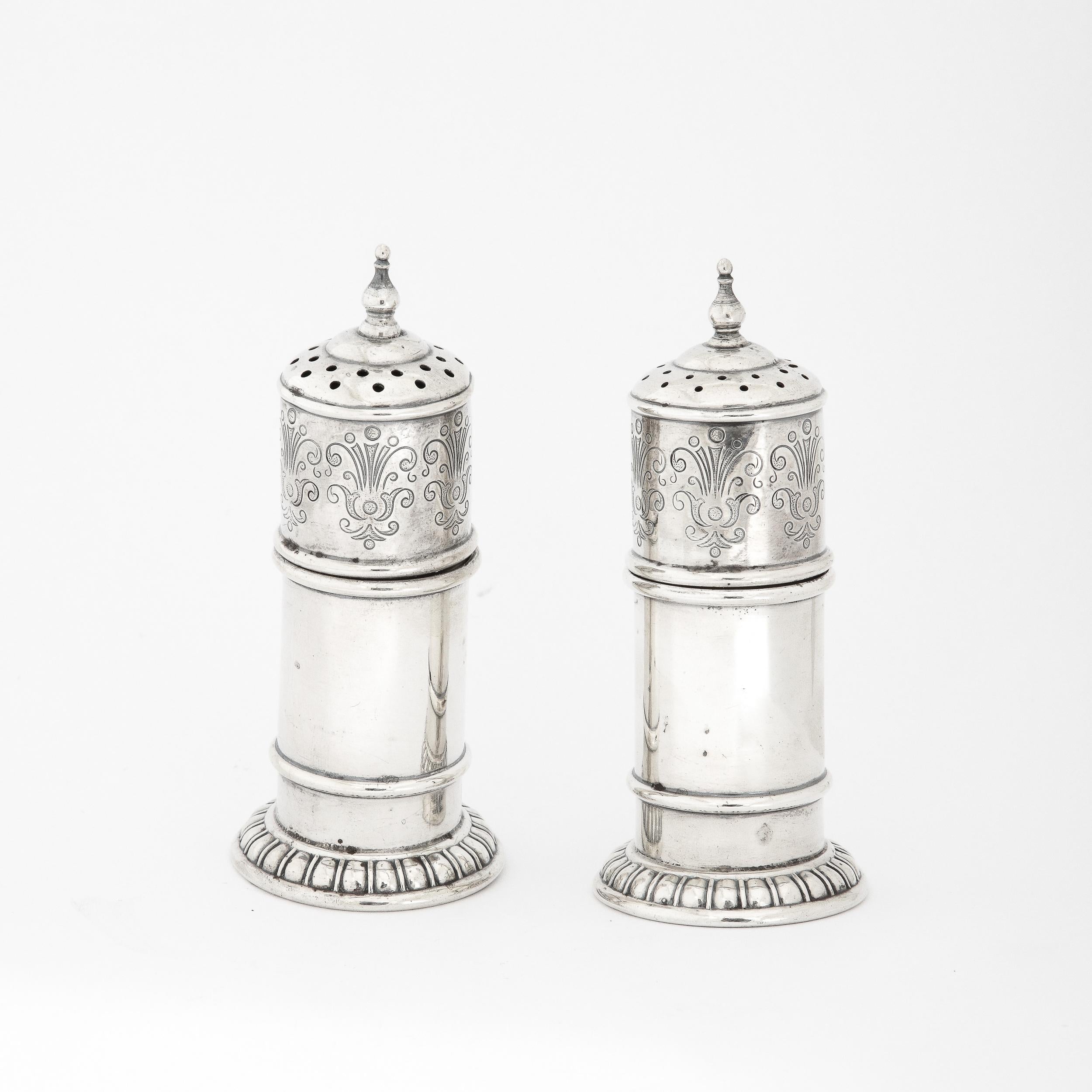 Pair of Art Deco Sterling Salt and Pepper Shakers by Rogers, Lunt and Bowlen Co. For Sale 7