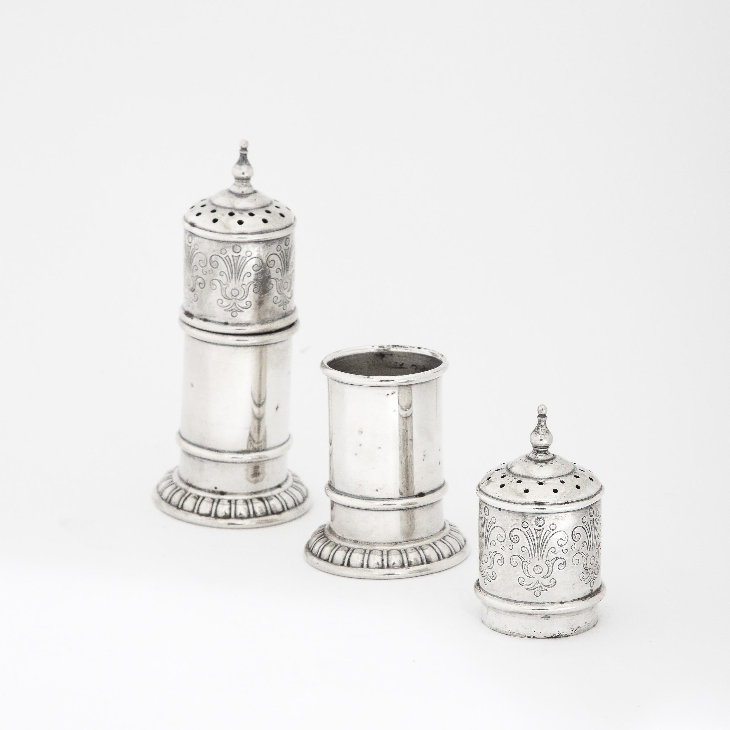 Pair of Art Deco Sterling Salt and Pepper Shakers by Rogers, Lunt and Bowlen Co. For Sale 8