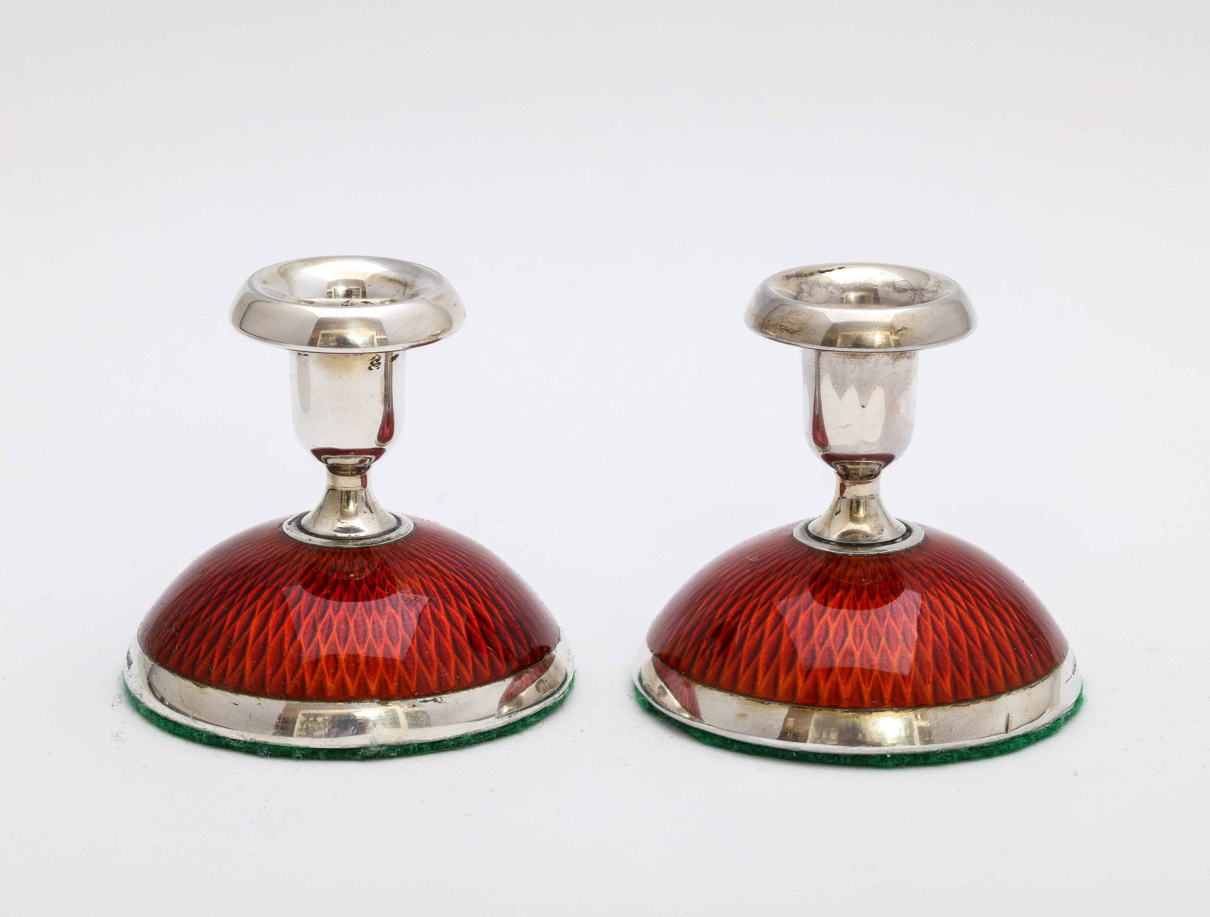 Pair of Art Deco Sterling Silver and Deep Reddish-Orange Enamel Candlesticks In Good Condition In New York, NY