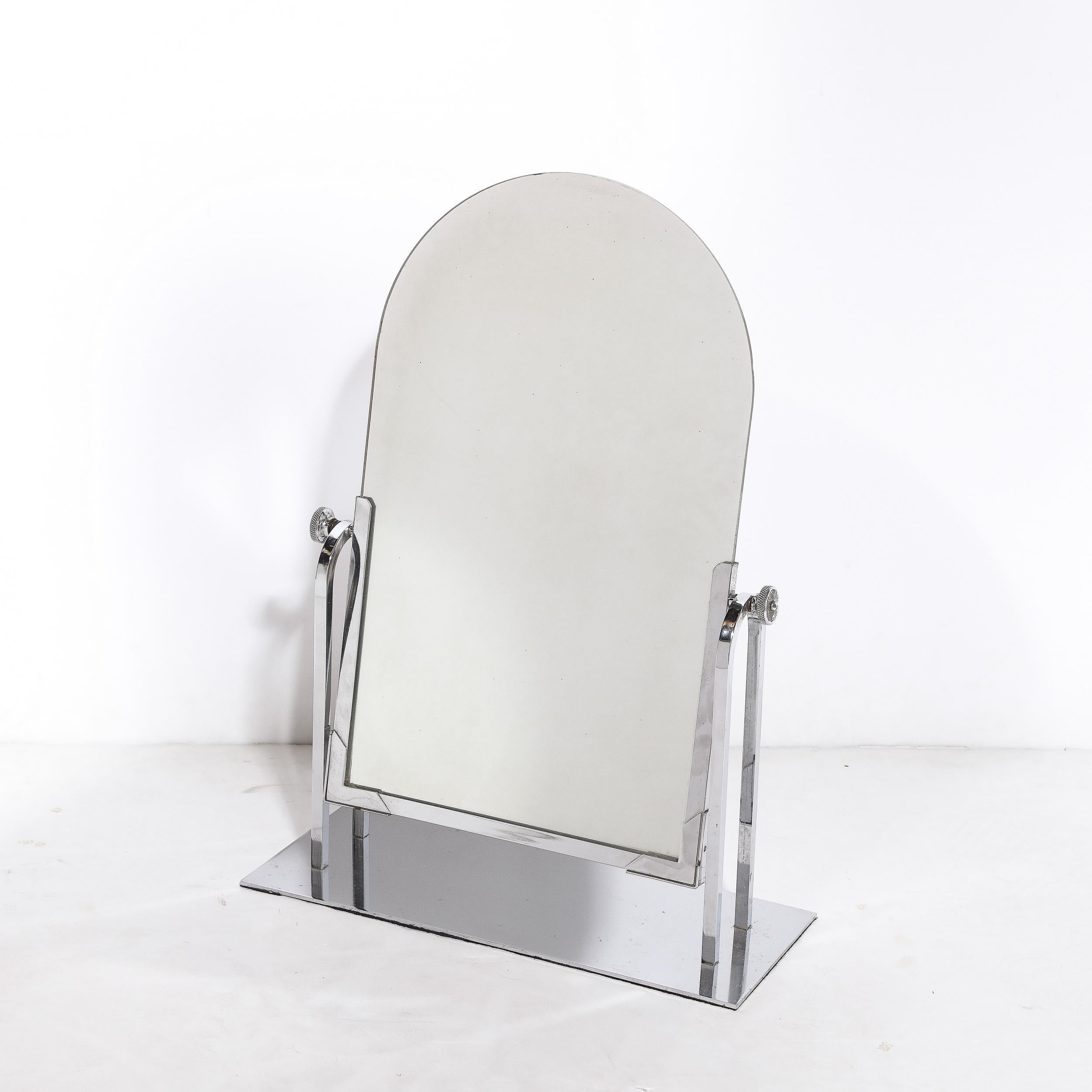 Paar Art Deco Streamlined Arch Form Adjustable Table Mirror in Chrom im Zustand „Hervorragend“ im Angebot in New York, NY