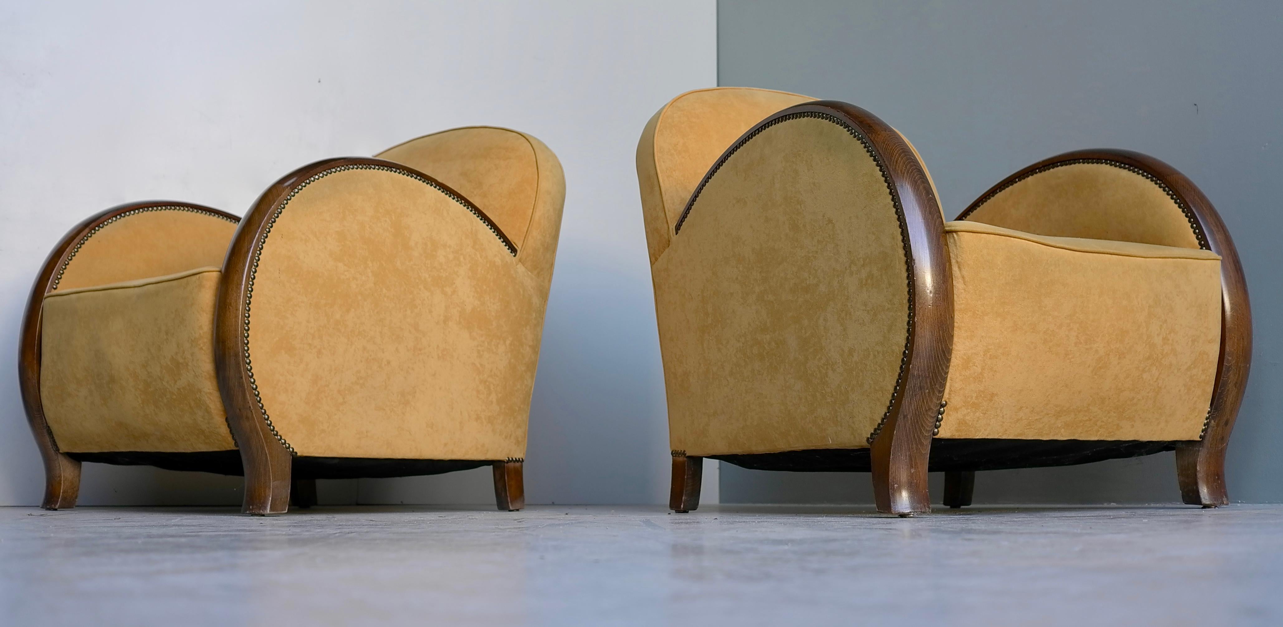 Pair of Art Deco Streamlined Armchairs in yellow Velvet with Wooden arms 1930's For Sale 7