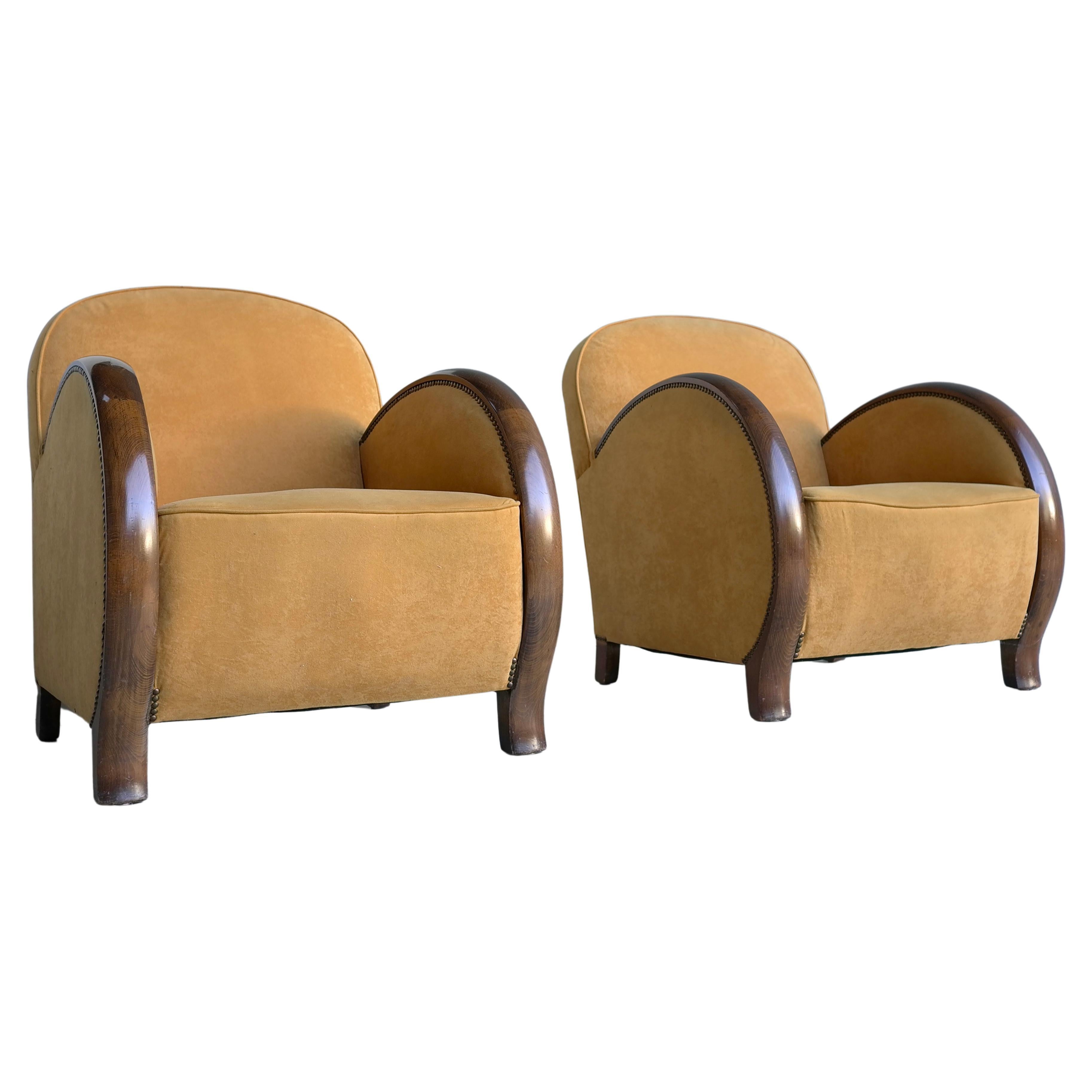 French Pair of Art Deco Streamlined Armchairs in yellow Velvet with Wooden arms 1930's For Sale