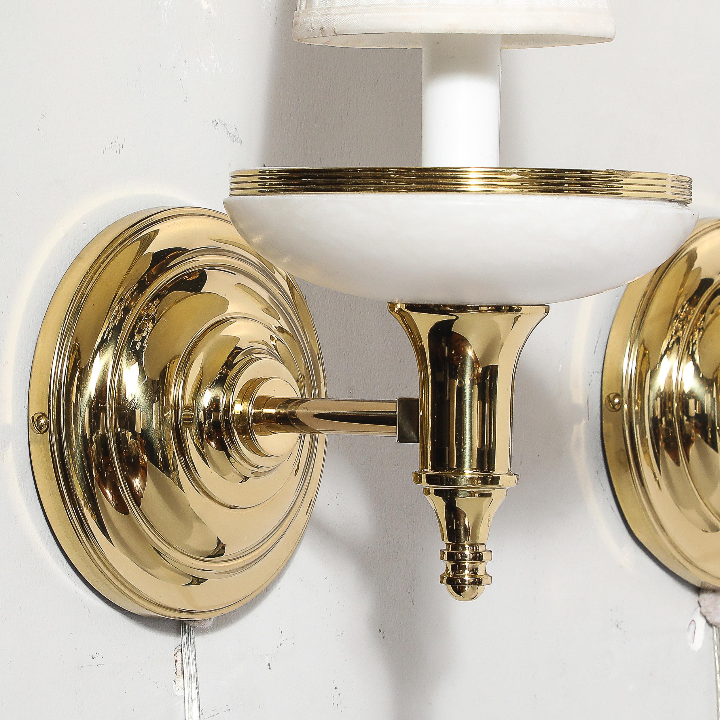 Coppia di lampade in stile Art Déco in alabastro e ottone lucido in vendita 5