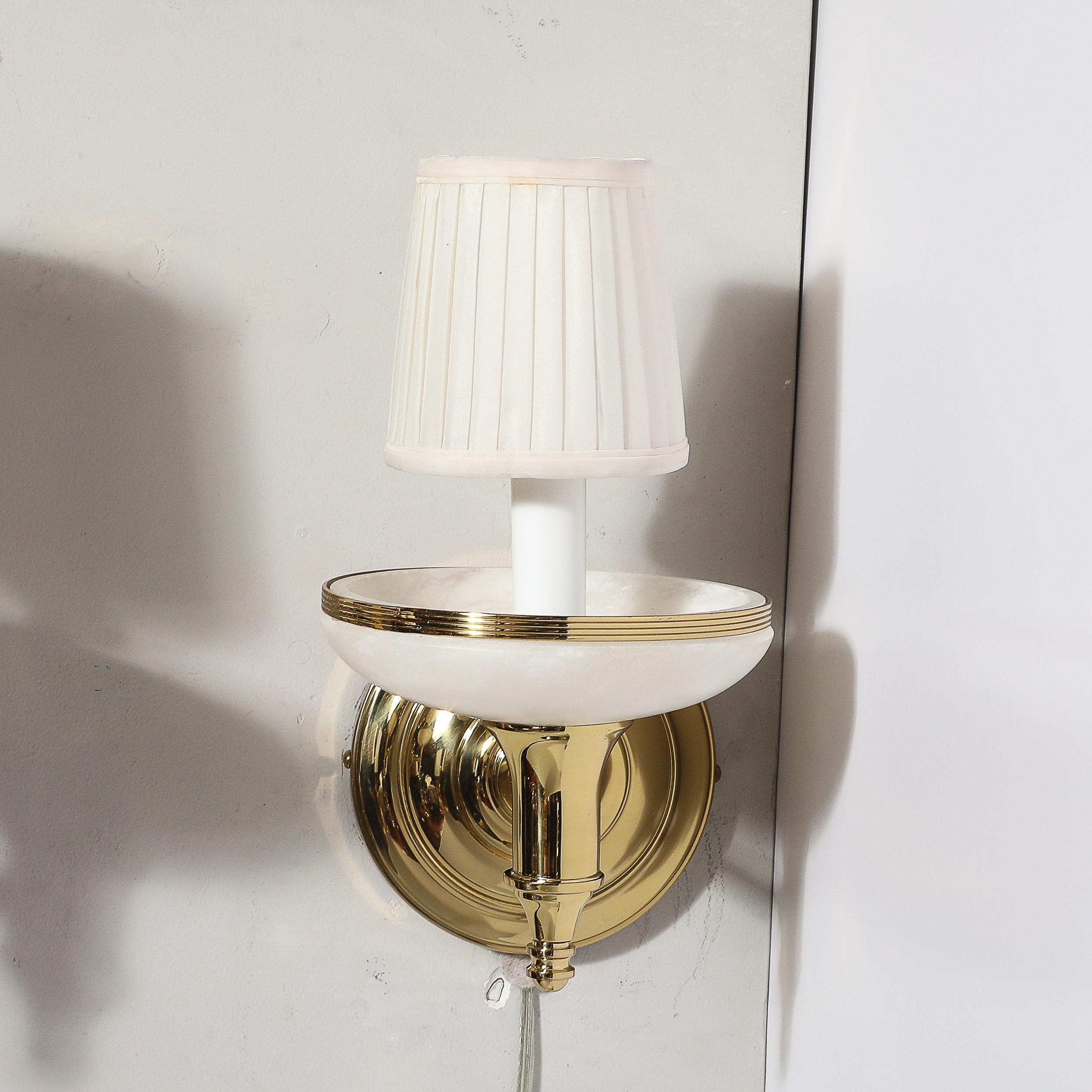 Coppia di lampade in stile Art Déco in alabastro e ottone lucido in vendita 8
