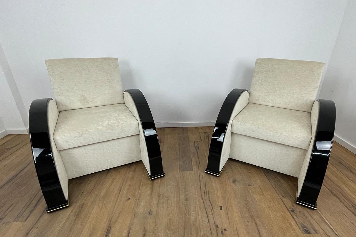 Pair of Art Deco Style Armchairs in Walnut and Piano Black with Brass Details For Sale 4