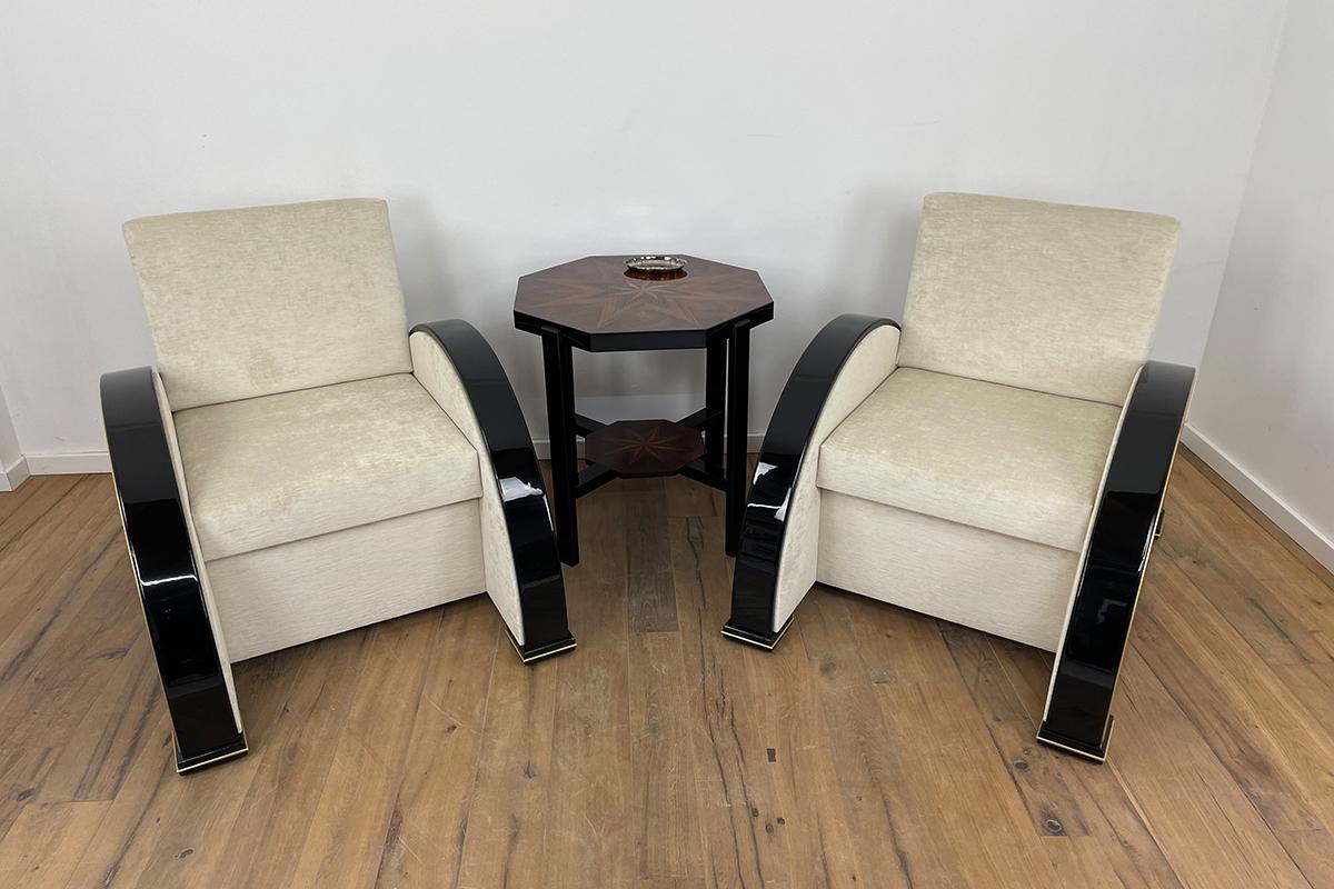 German Pair of Art Deco Style Armchairs in Walnut and Piano Black with Brass Details For Sale