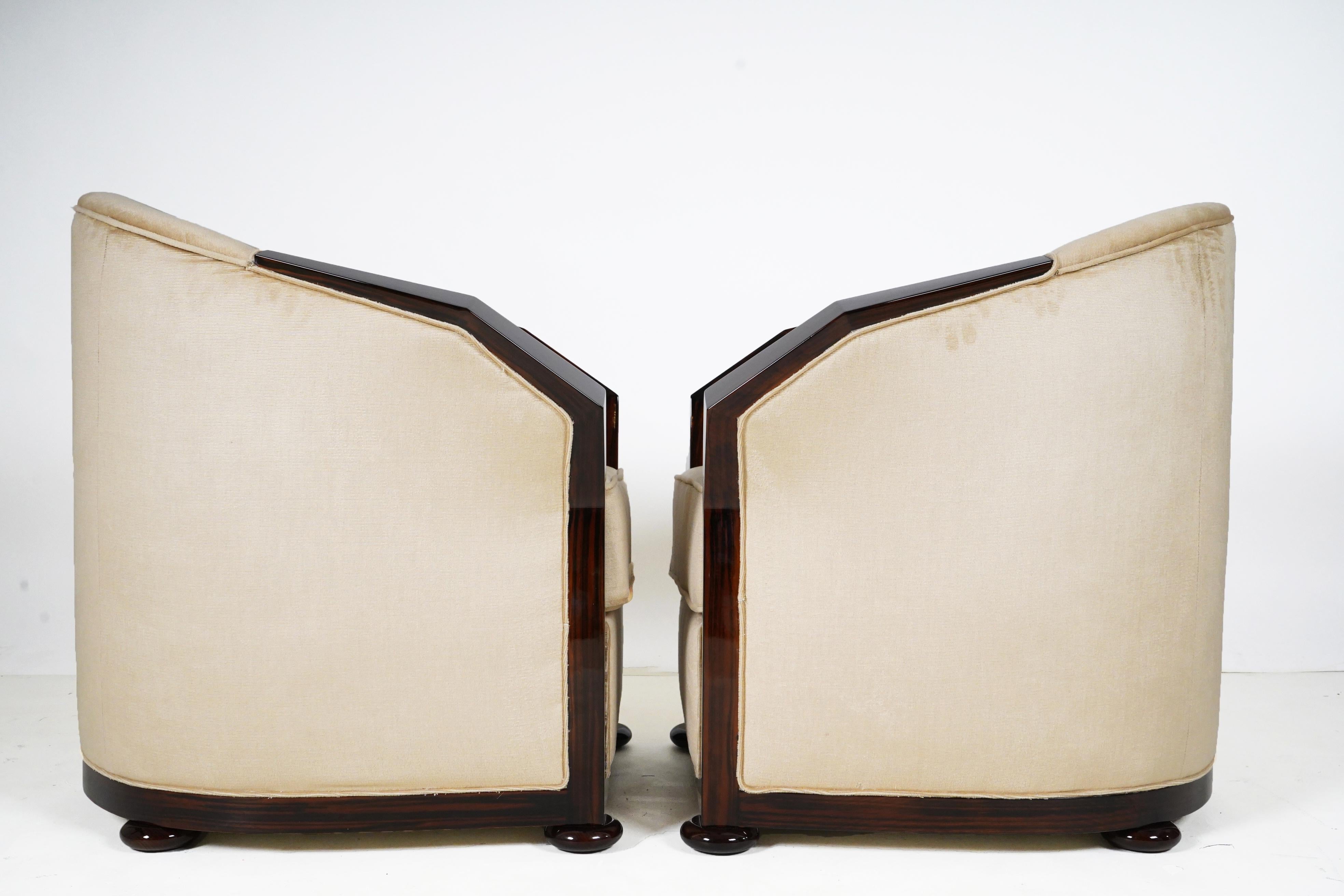 Contemporary Pair of Art Deco Style Armchairs with Walnut Veneers For Sale