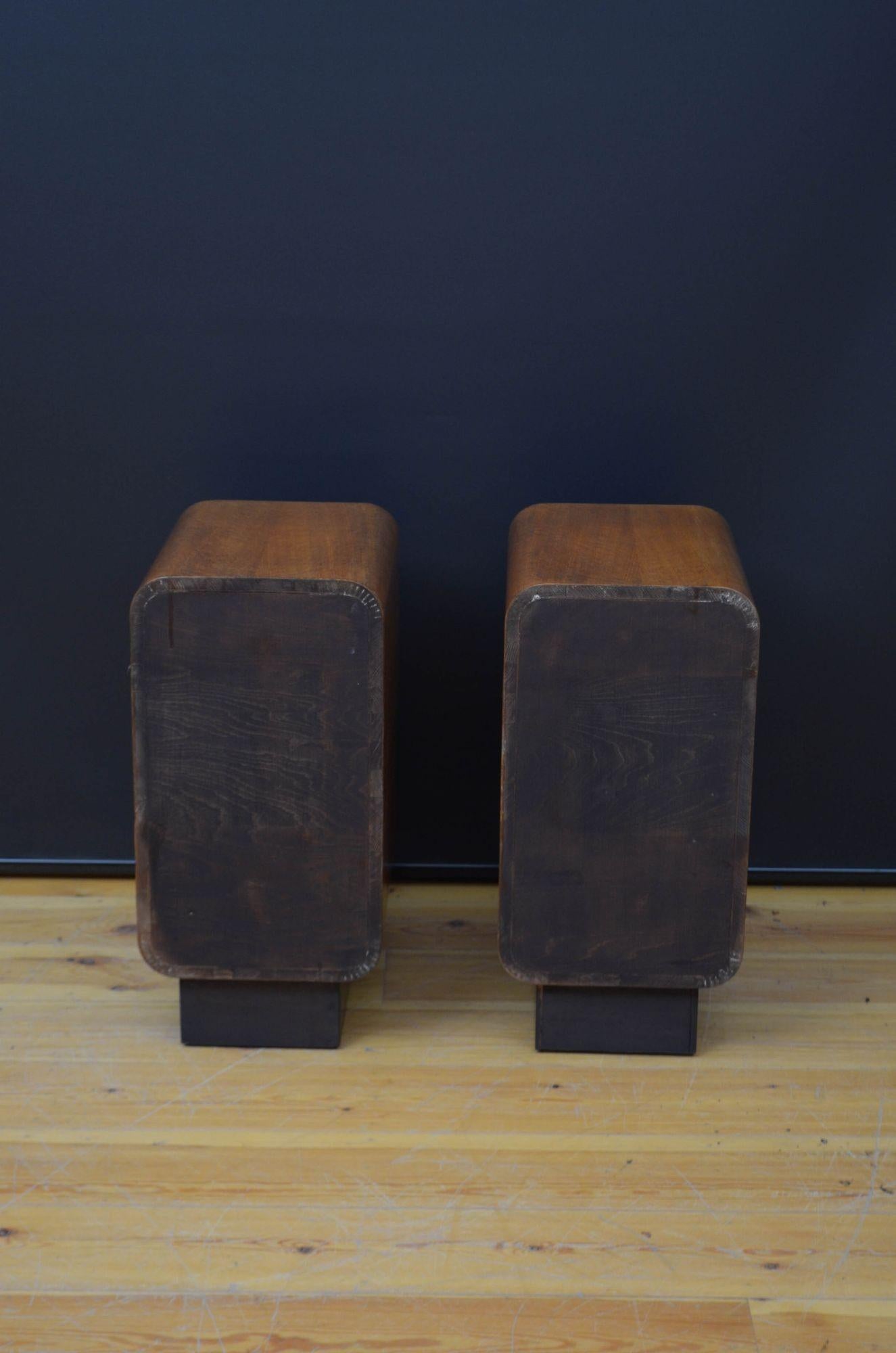 Pair Of Art Deco Style Bedside Drawers in Oak For Sale 3
