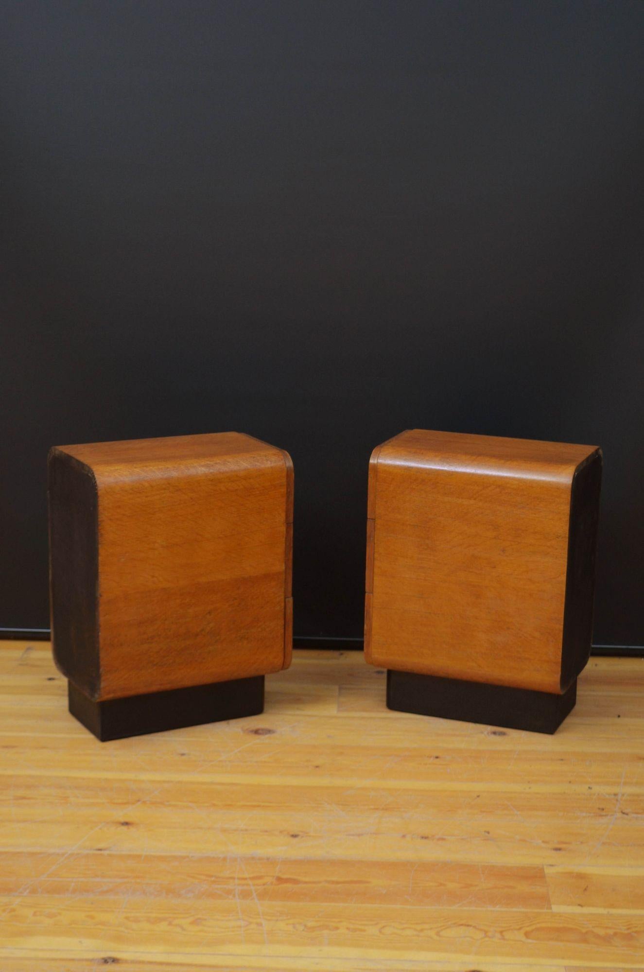 Pair Of Art Deco Style Bedside Drawers in Oak For Sale 4