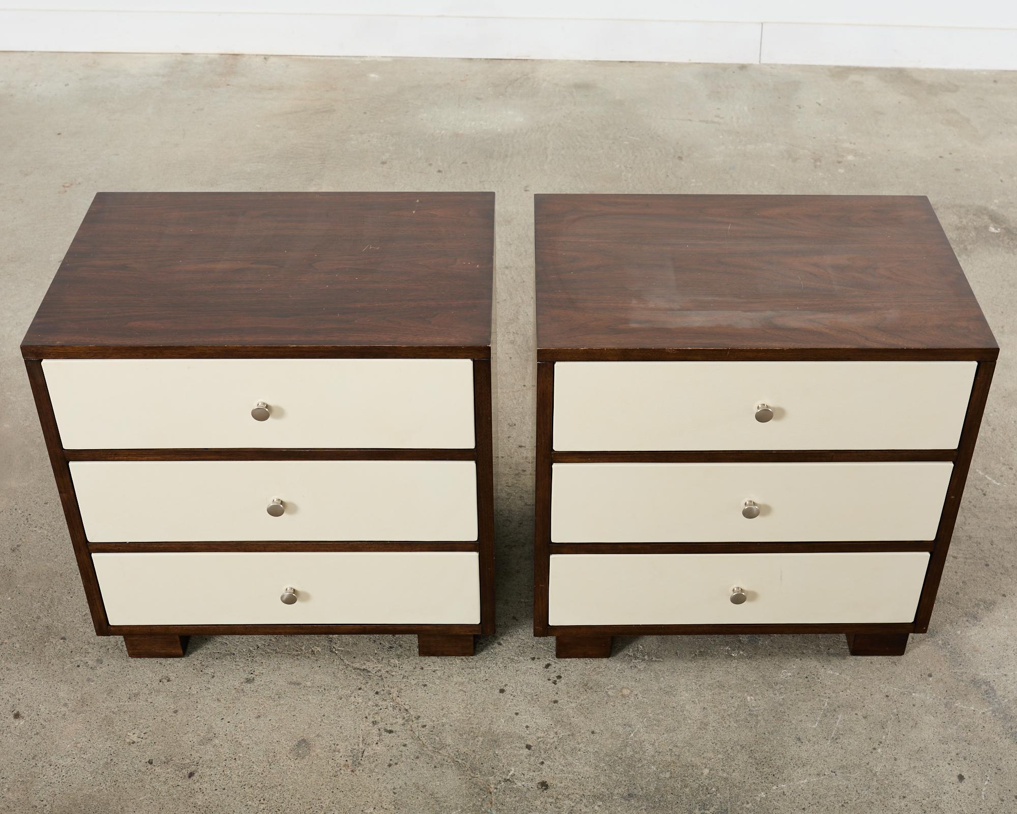 20th Century Pair of Art Deco Style Bernhardt Commode Chests or Nightstands For Sale