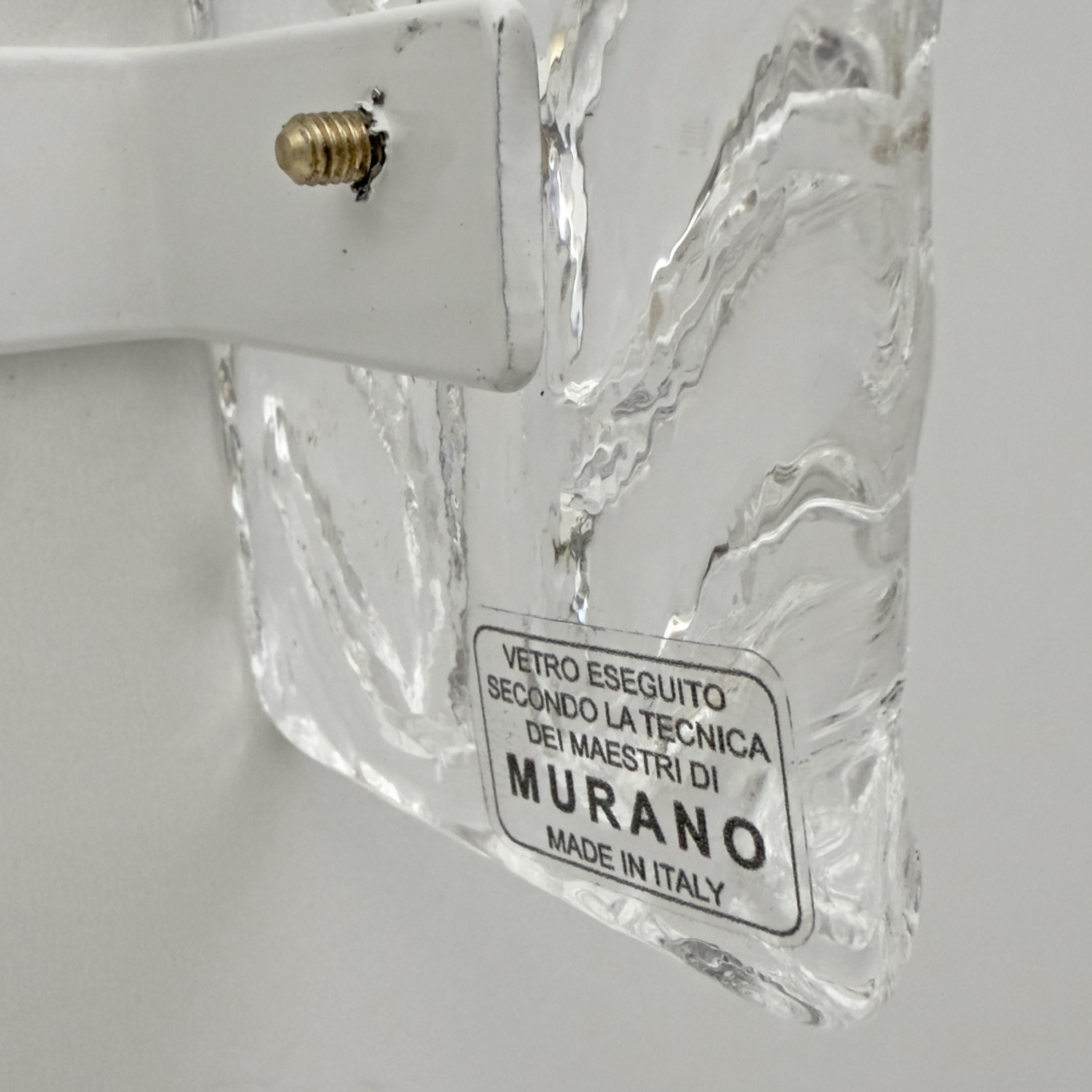 Paire d'appliques en laiton et verre de Murano texturé de style Art Déco en vente 4