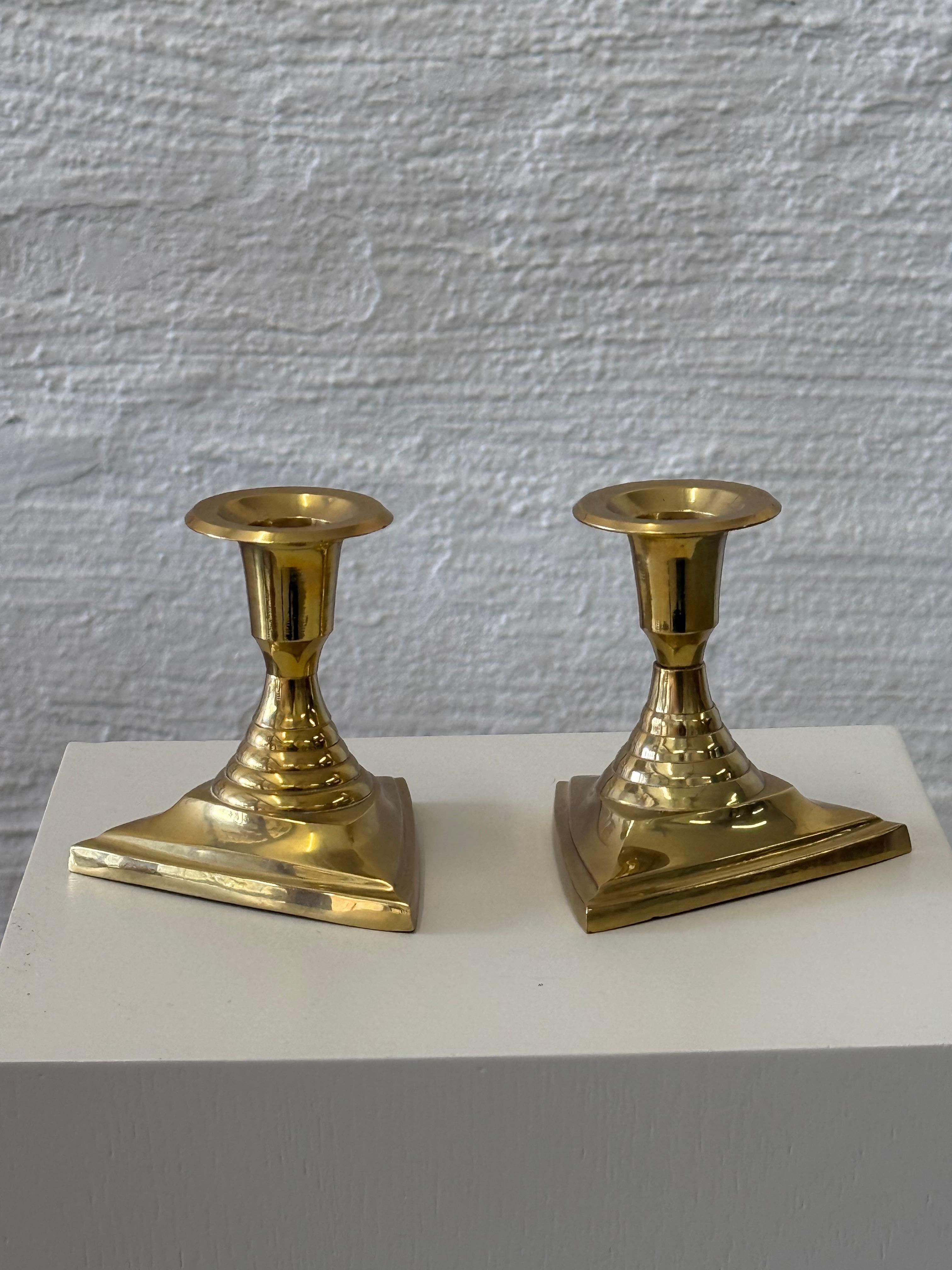Portacandele scandinavi in ottone in stile art cedo.