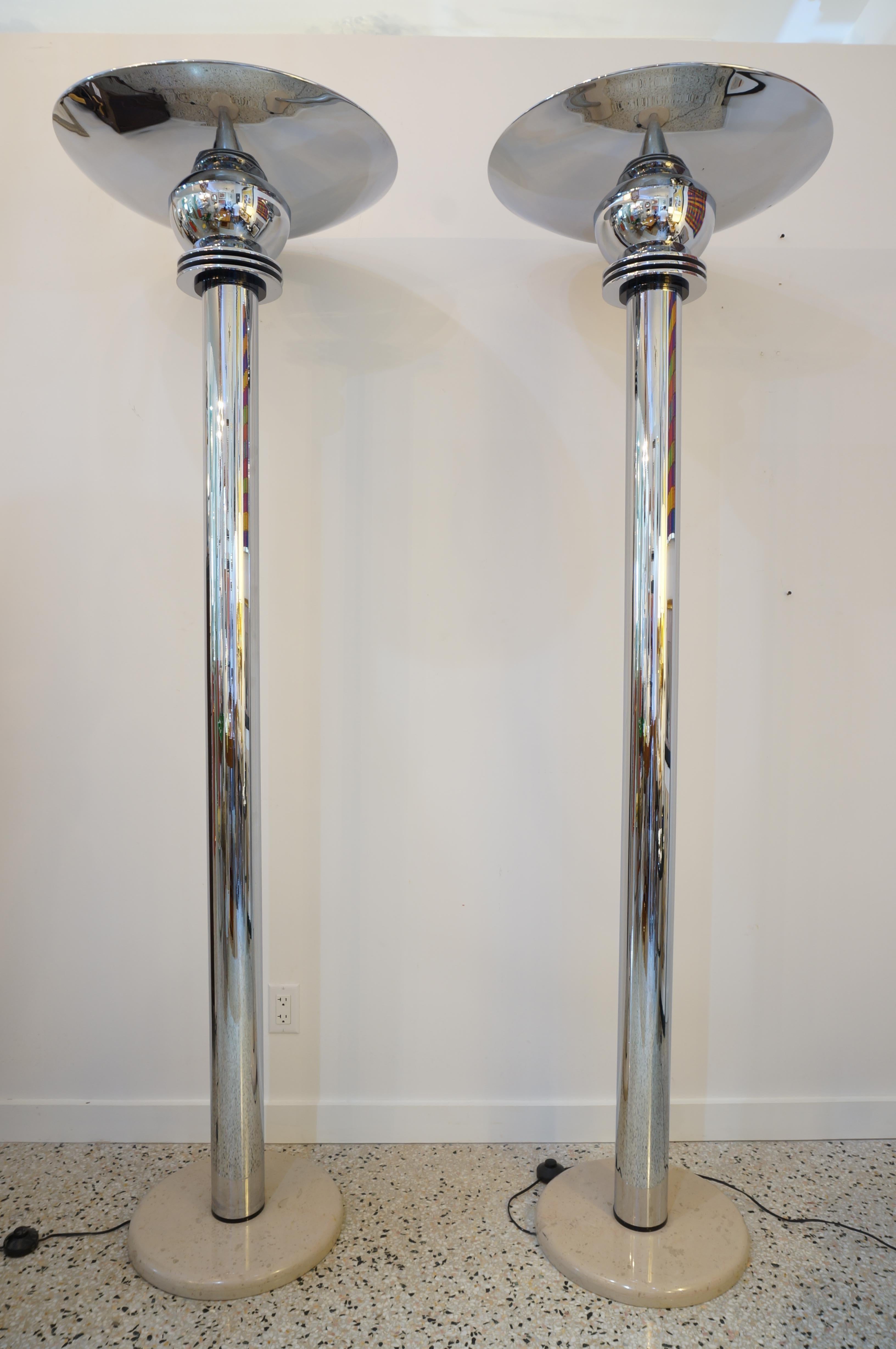 Pair of Art Deco Style Chrome Torcheres by Jay Spectre In Good Condition For Sale In West Palm Beach, FL