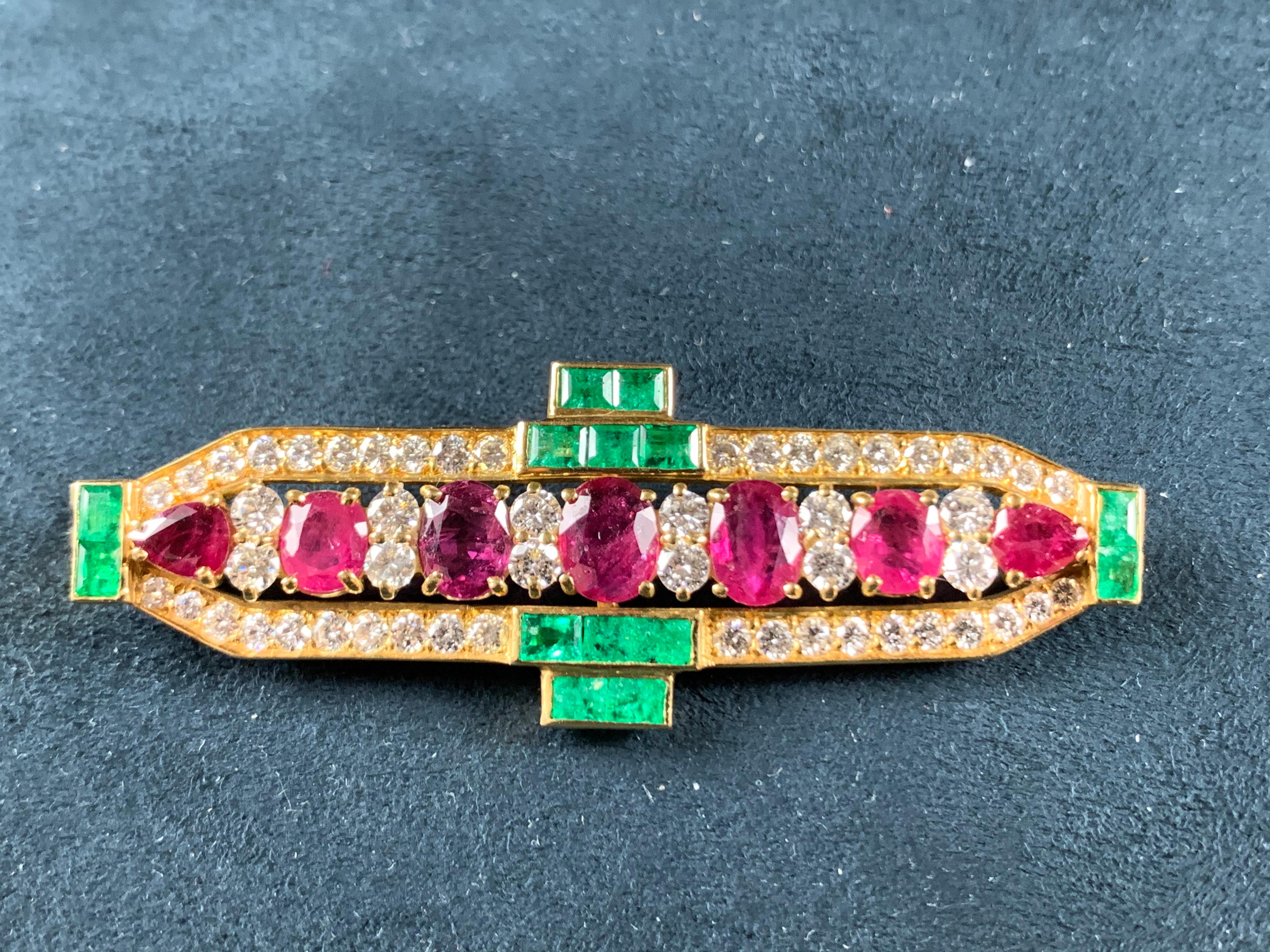 Pair of Art Deco Style Emerald, Diamond and Ruby Brooches For Sale 4