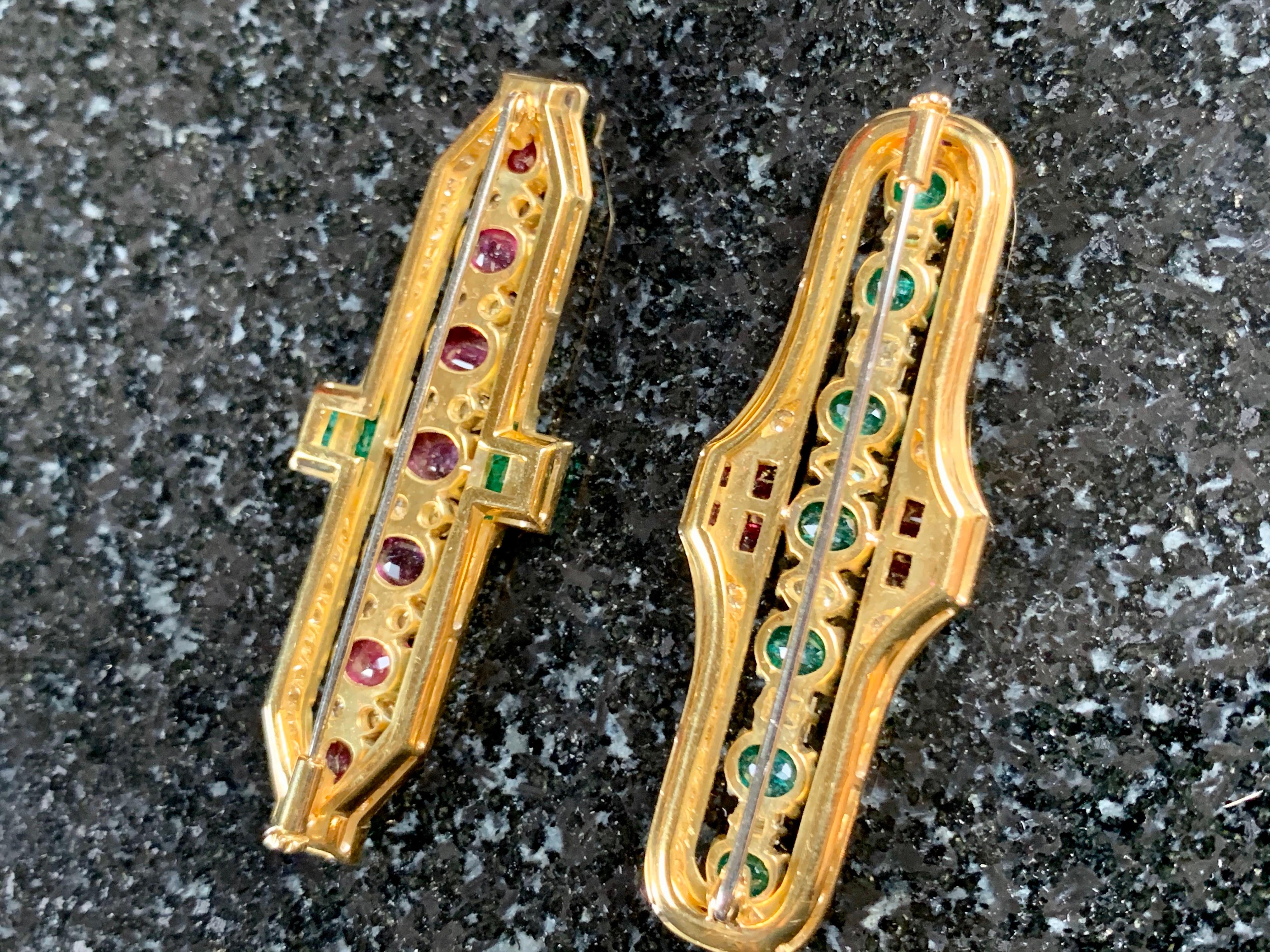 Pair of Art Deco Style Emerald, Diamond and Ruby Brooches For Sale 1