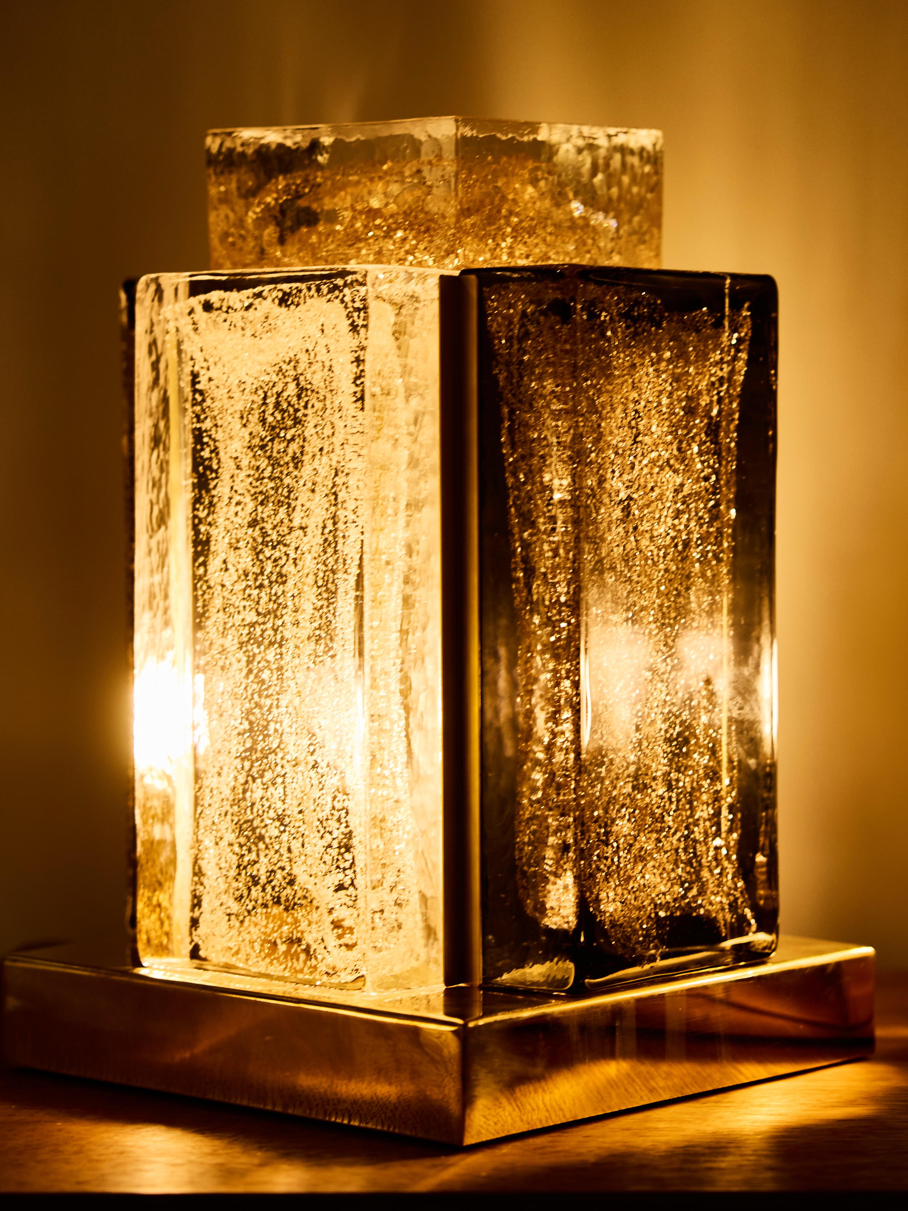 Pareja de Lámparas de Mesa de Vidrio y Latón de Estilo Art Decó en venta 1