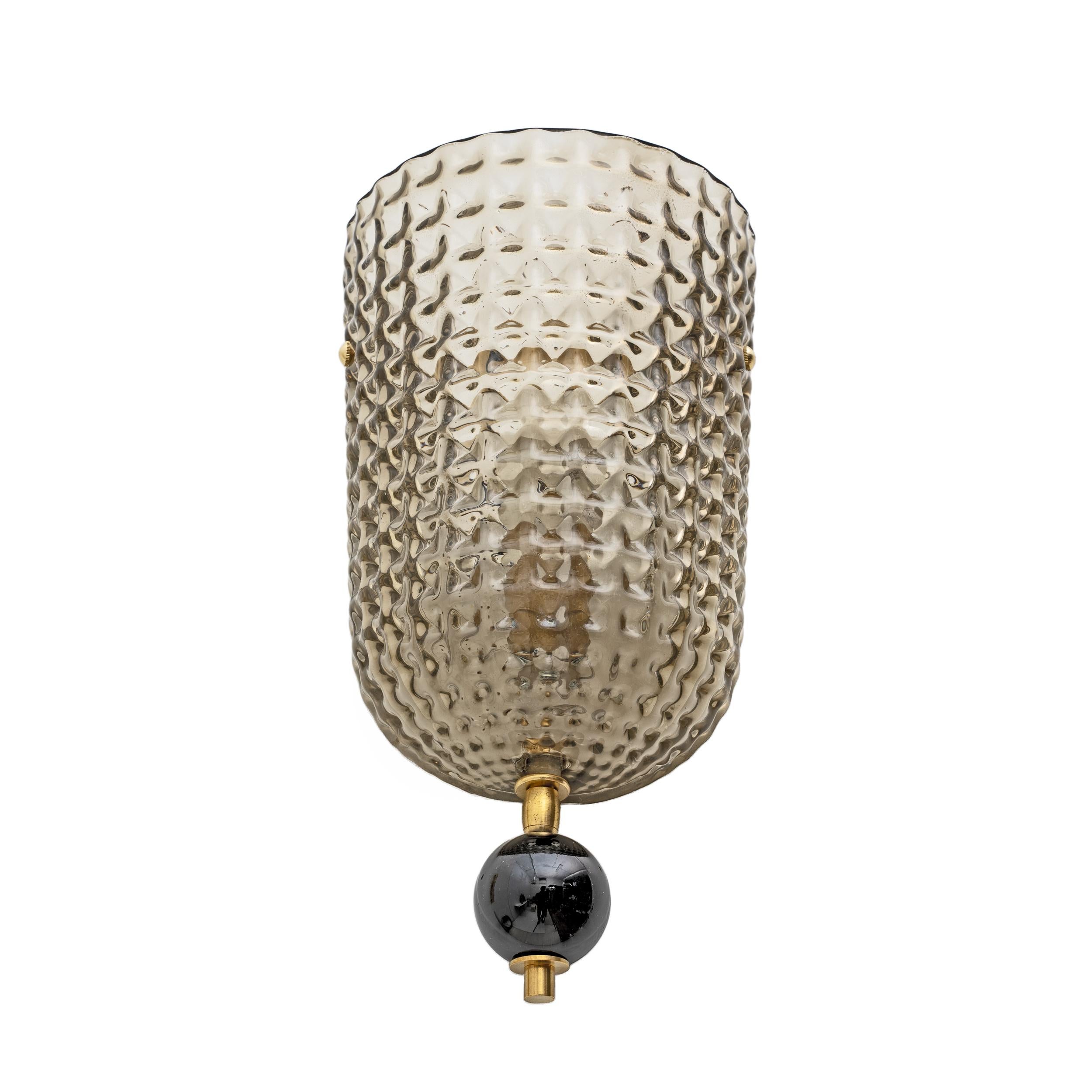 Italiano Coppia di lampade in stile Art Dèco in vetro di Murano e ottone
