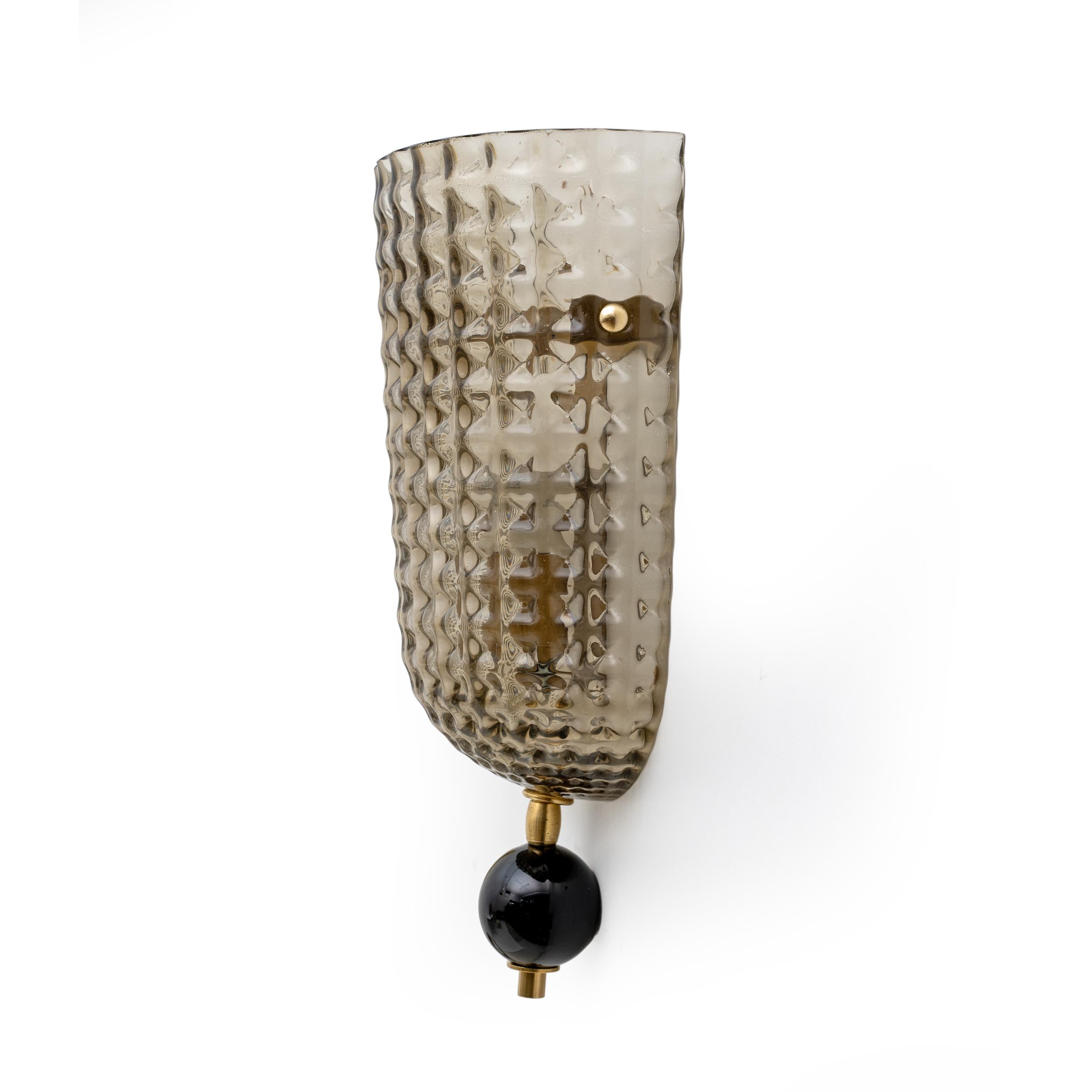 XXI secolo e contemporaneo Coppia di lampade in stile Art Dèco in vetro di Murano e ottone