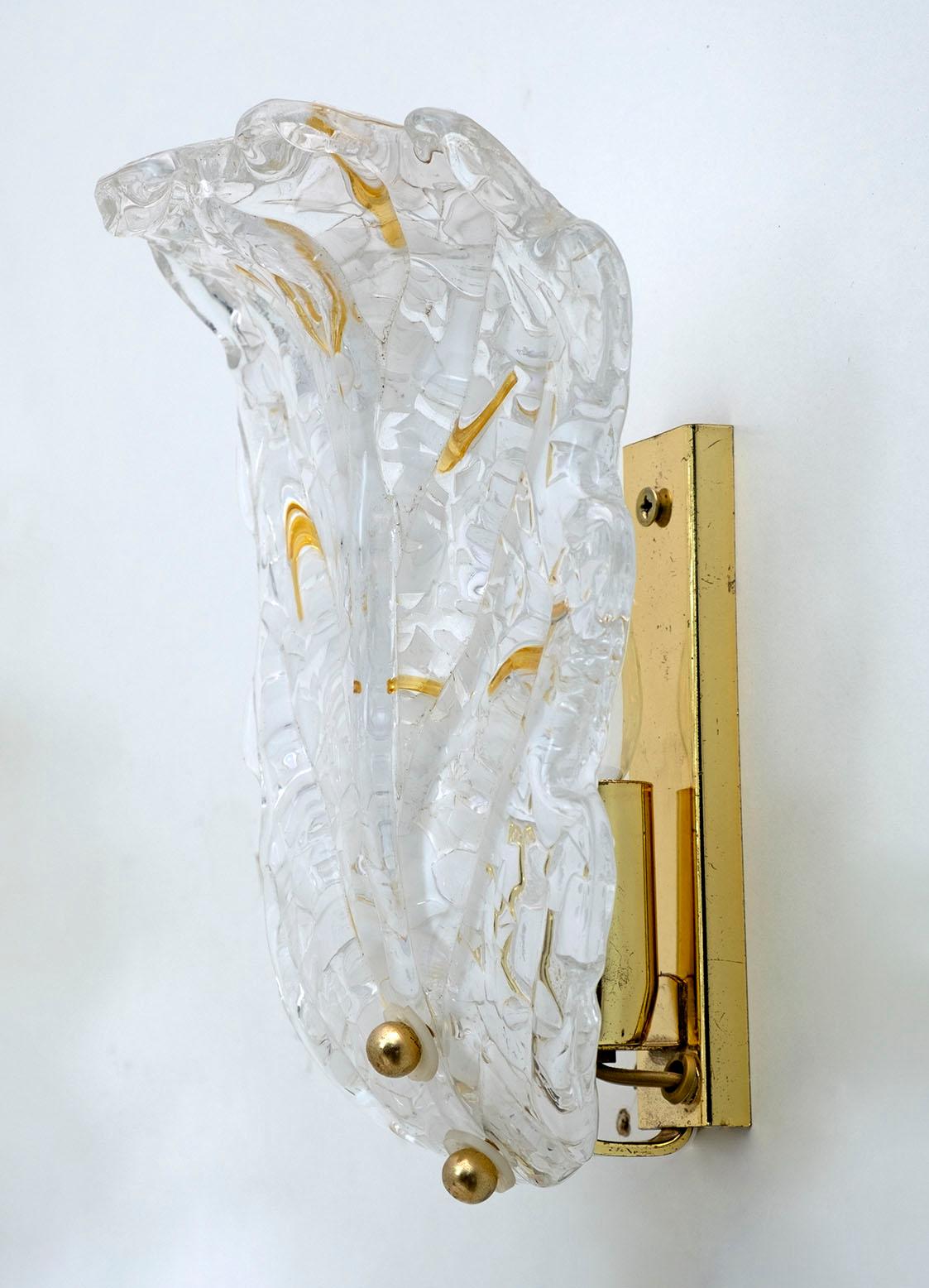 Mid-20th Century Pair of Art Deco Style Italian Murano Glass Leaf and Wall Sconces, 1960s