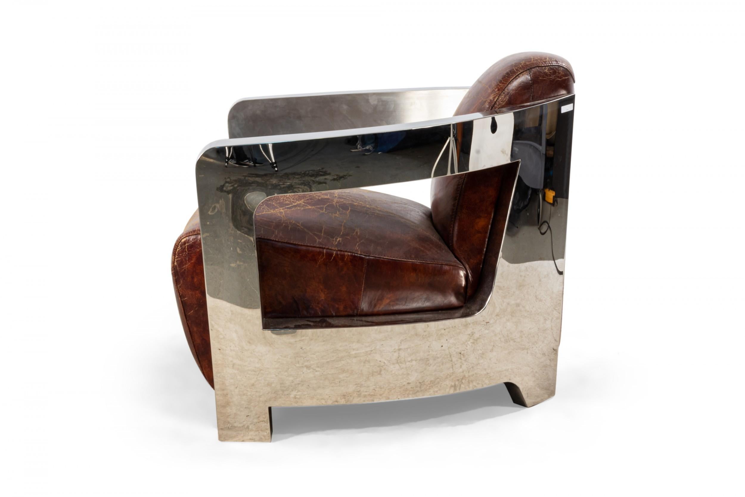 Fait main Paire de chaises longues de style Art déco en cuir et chrome en vente