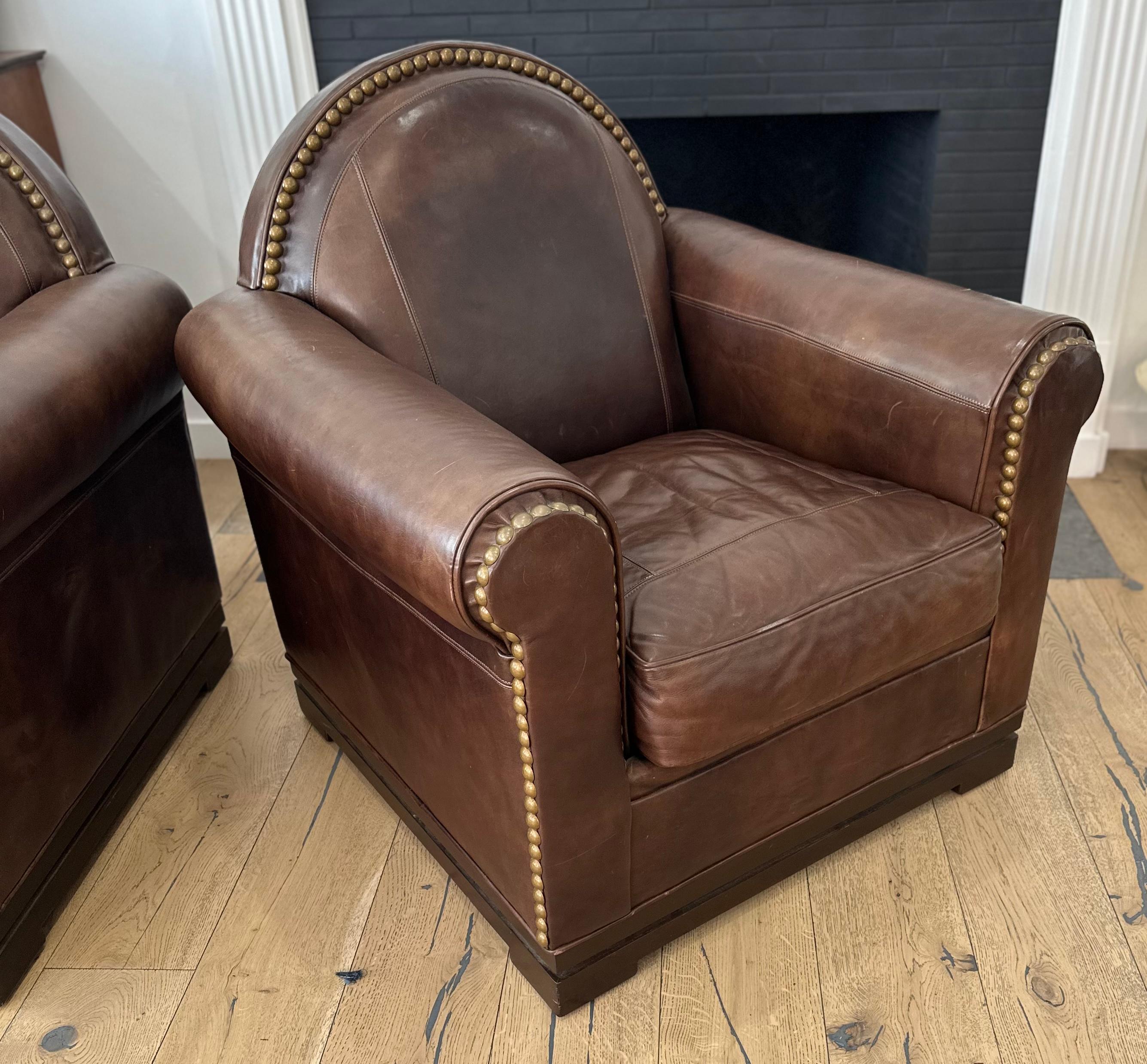 Pair of Art Deco Style Leather Club Chairs by Mulholland Brothers In Good Condition For Sale In LOS ANGELES, CA