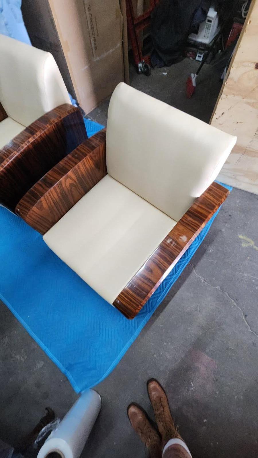 Coppia di sedie da salotto in stile Art Déco In condizioni buone in vendita a Dallas, TX
