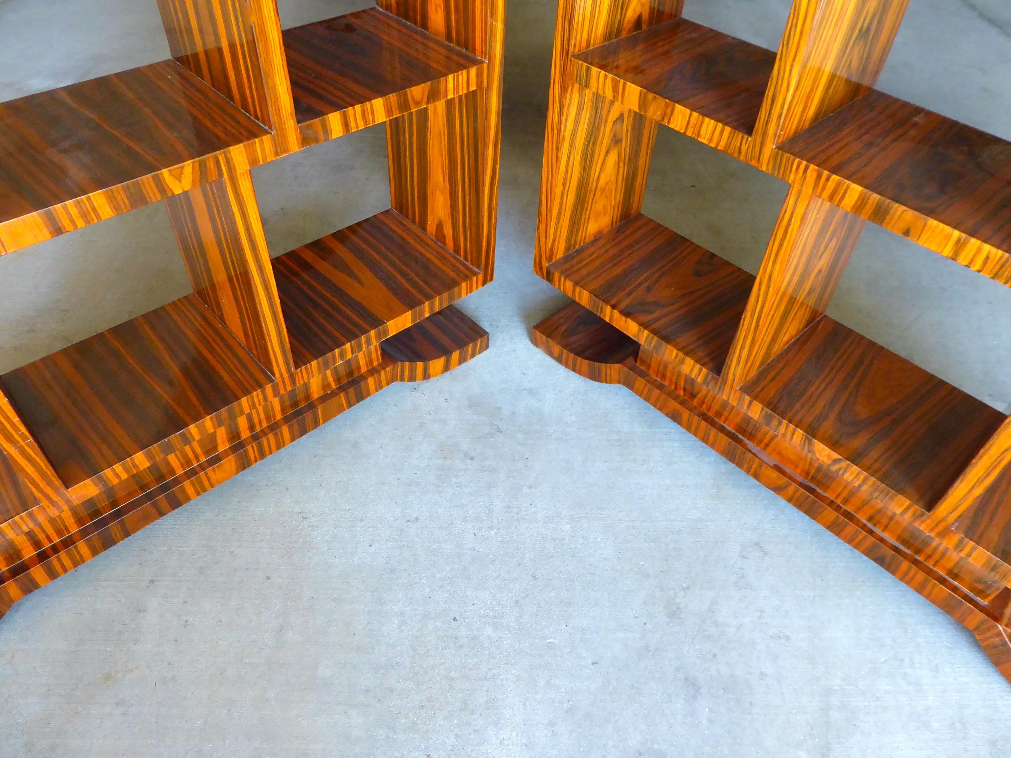 Paar Bücherregale aus Makassar-Ebenholz im Art-Déco-Stil 3