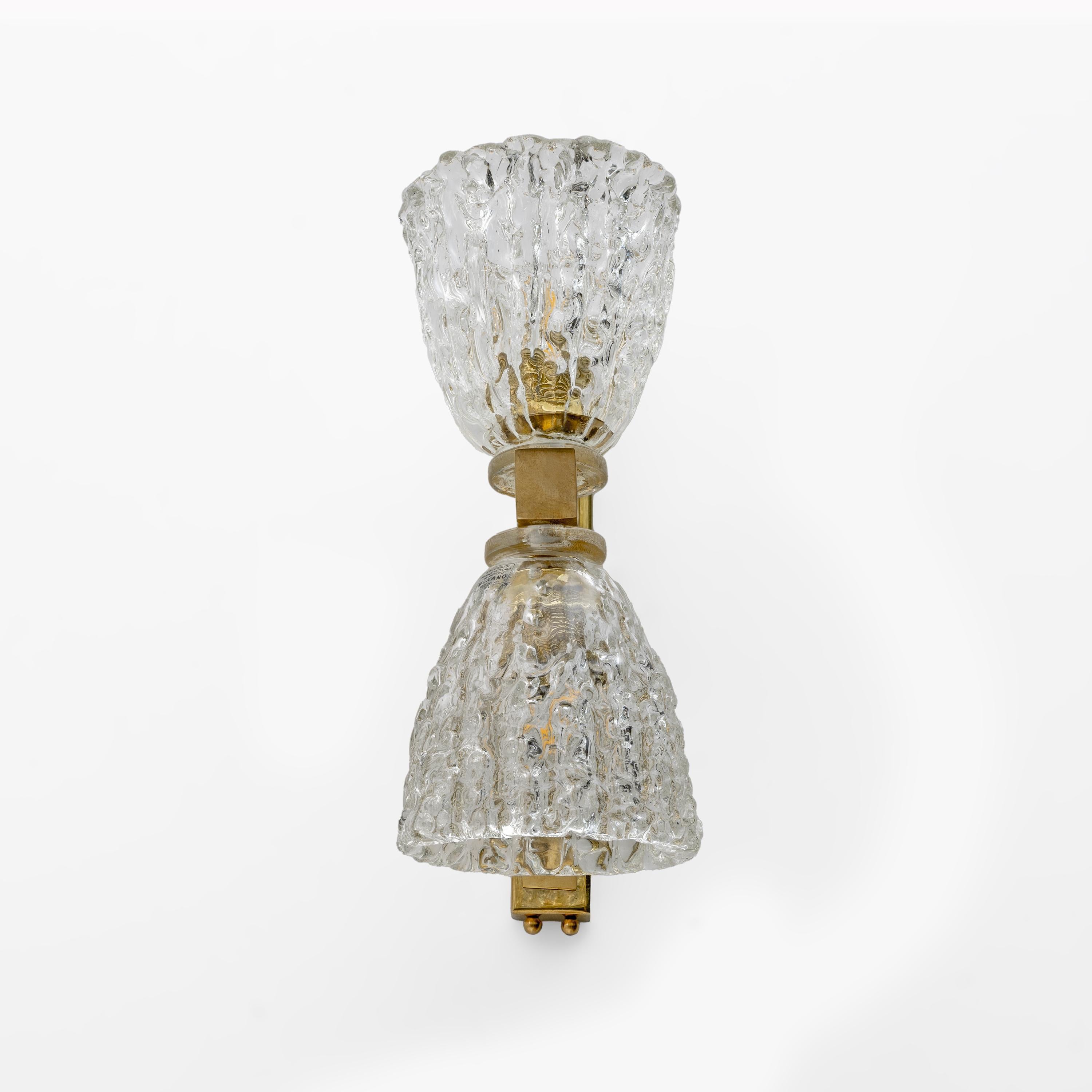 Fine XX secolo Coppia di lampade in vetro di Murano e ottone in stile Art Déco in vendita