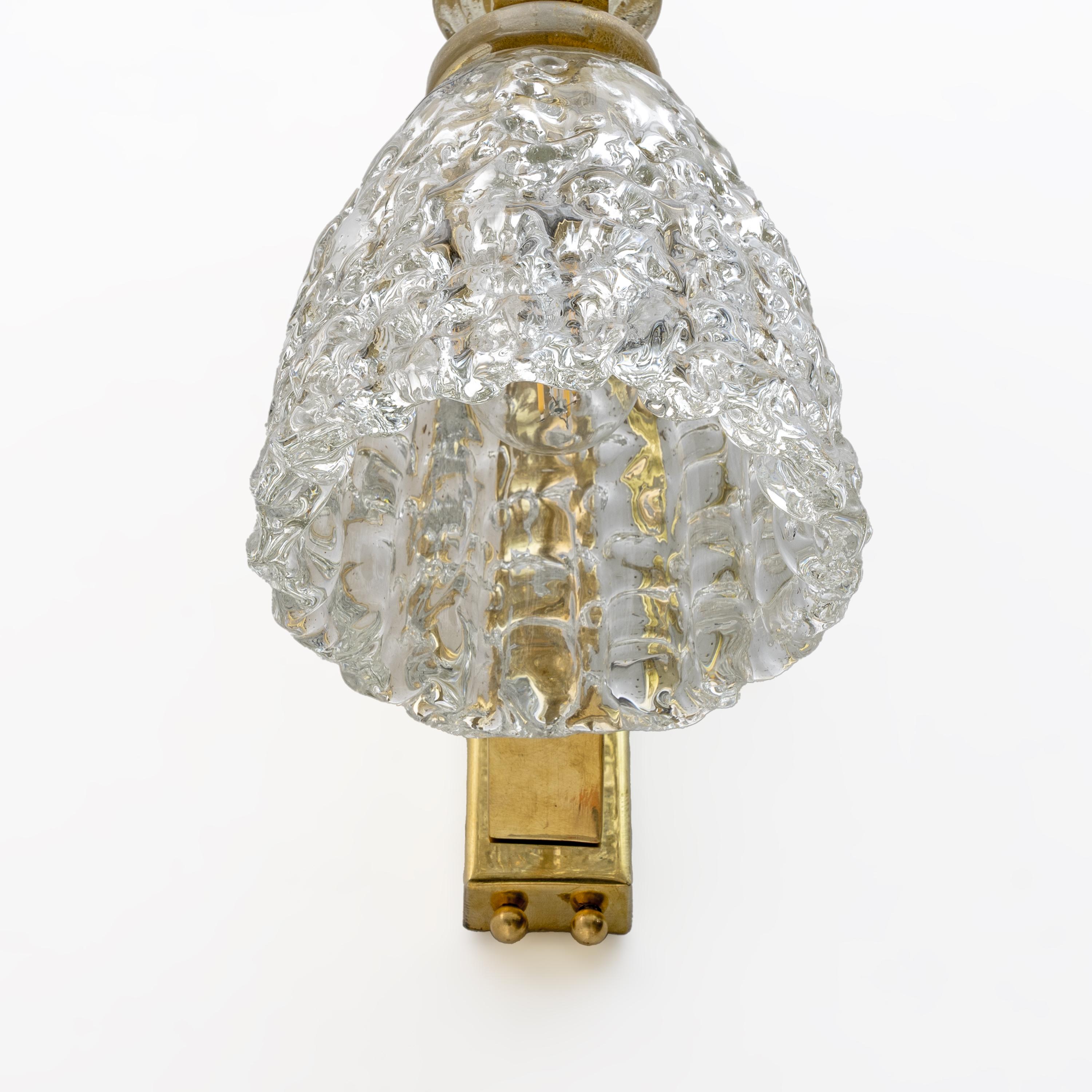 Coppia di lampade in vetro di Murano e ottone in stile Art Déco in vendita 3